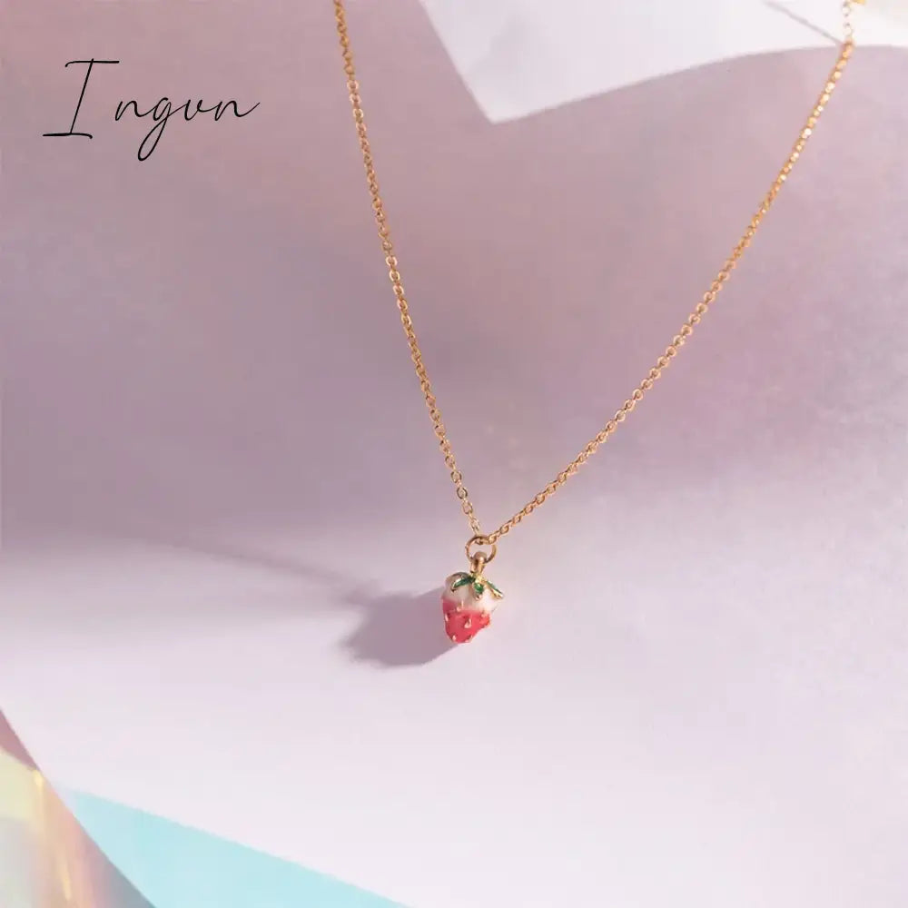 New Trendy Cute Strawberry Pendant Necklace for Women Exquisite Alloy Chain Sweet Elegant Party Jewelry Vacation Gifts