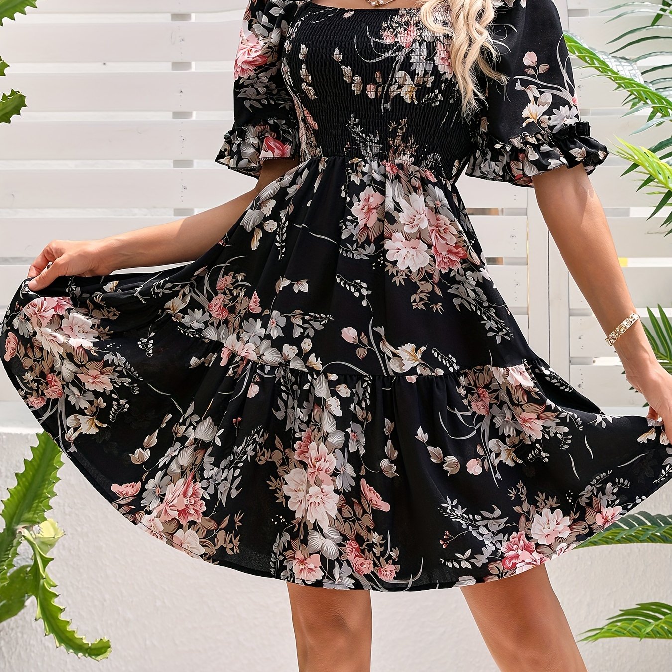 Charming Floral Print Dress with Adjustable Shirred Waist - Chic Short Sleeve Square Neck Design for Women - Perfect Casual Style