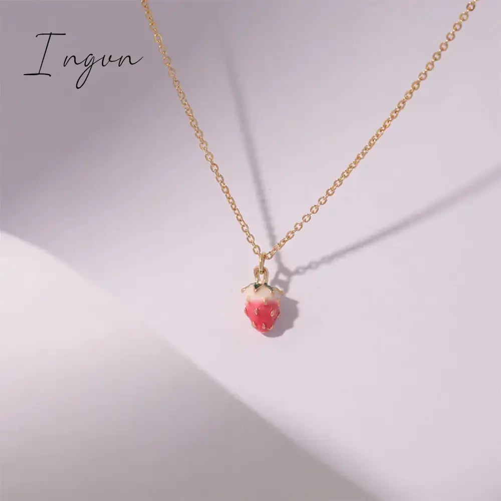 New Trendy Cute Strawberry Pendant Necklace for Women Exquisite Alloy Chain Sweet Elegant Party Jewelry Vacation Gifts