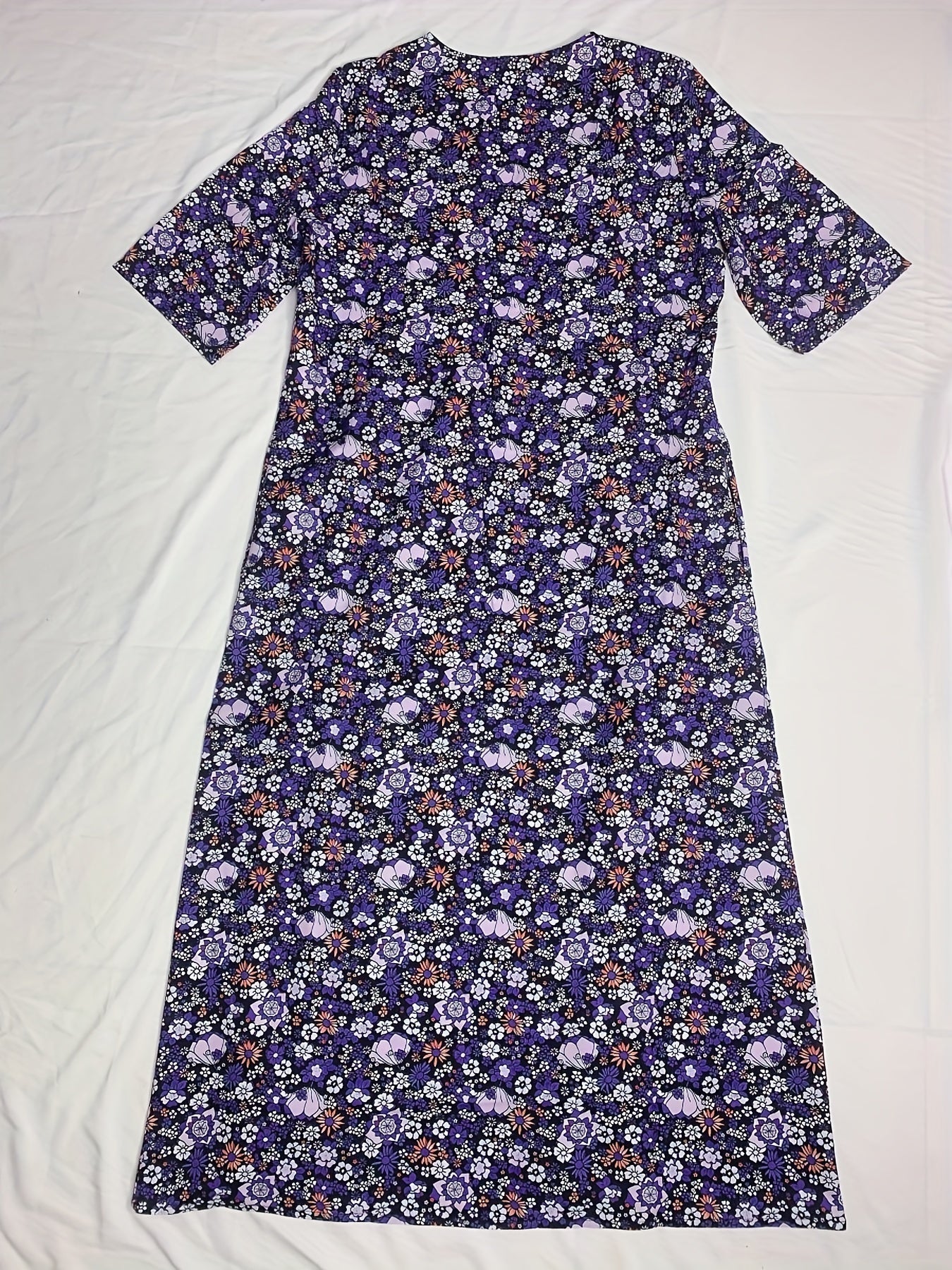 Vibrant Ditsy Floral V-Neck Dress - Comfy Ruched Design with Handy Pockets - Perfect for Summer Casual Outings, Women’s Fashion