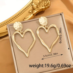 1 Pair of Dangle Earrings - Unique Irregular Golden Heart-Shaped Design, Fashionable Statement Earrings for a Bold Look - Perfect for Daily Outfits and Party Accessories