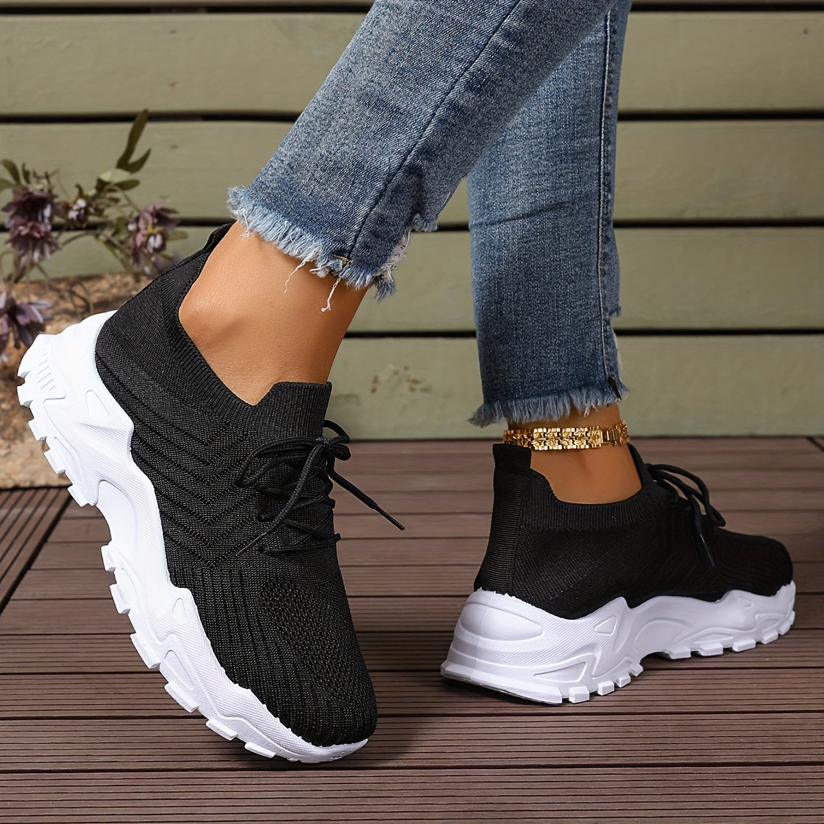 Women's Solid Color Fashion Sneakers, Lace-up Thick Sole Casual Running Shoes, Lightweight Breathable Walking Shoes, Non-Slip Soft Sole, All-Season Comfort Sports Shoes, Fabric Upper, PVC Sole, Fabric Lining, No Print
