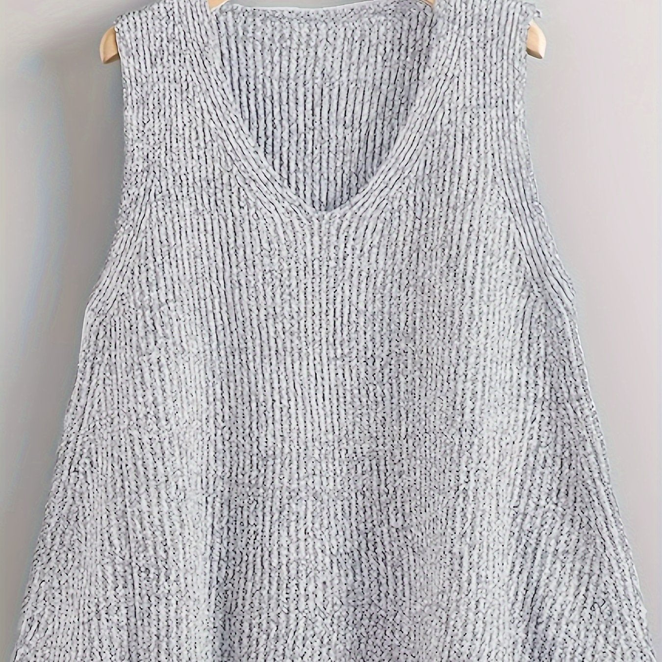 Chic Plus Size V-Neck Sweater Vest - Comfortable Stretch Fit for Daily Wear