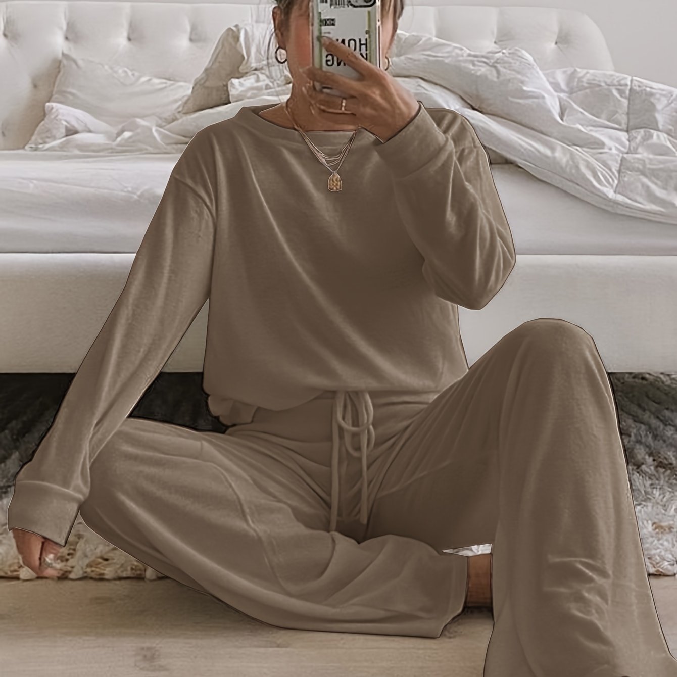 Cozy Women's Solid Lounge Set - Soft Long Sleeve Round Neck Top & Elastic Drawstring Pants for Ultimate Comfort - Perfect Relaxed Fit for Fall and Winter Seasons