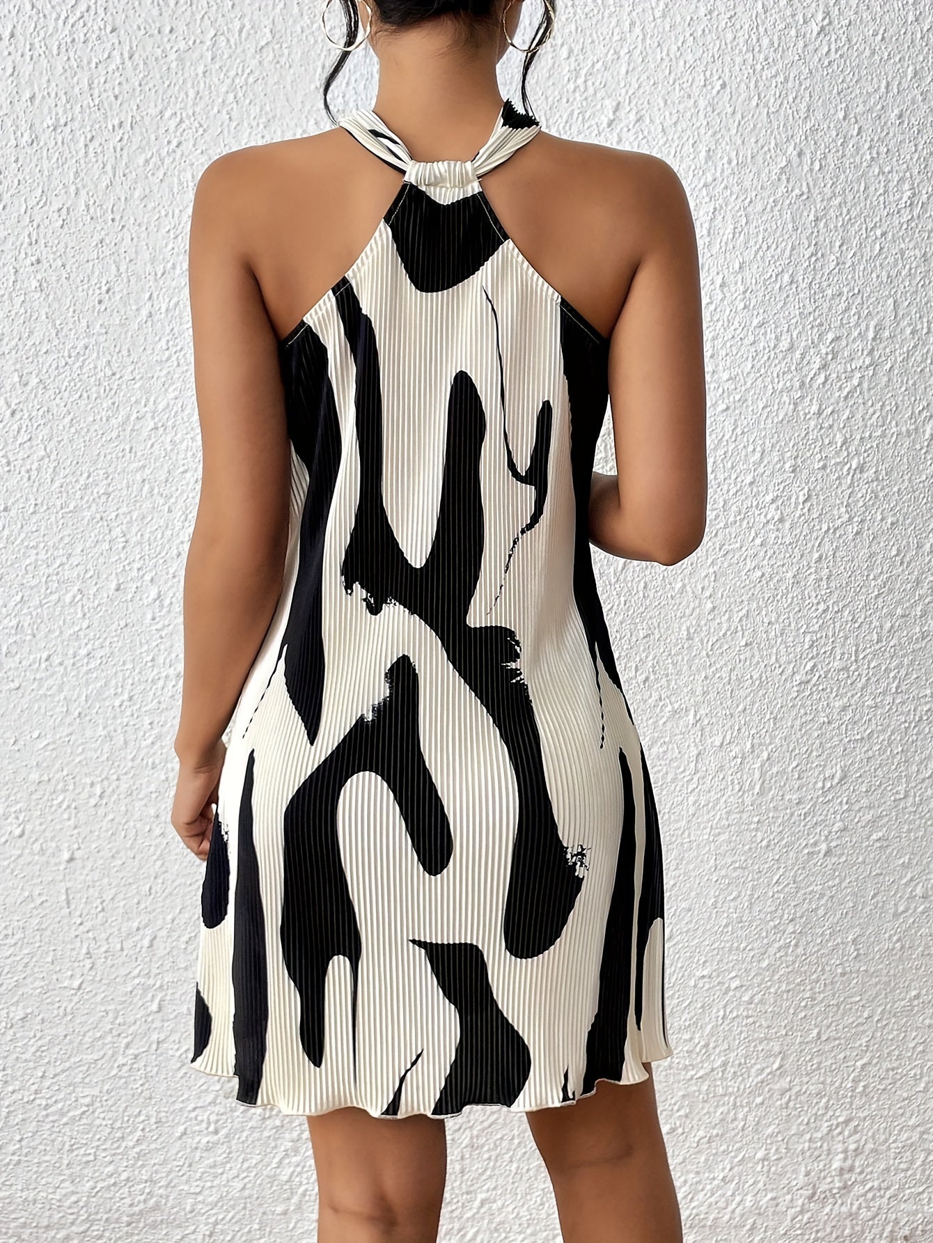 Geometric Pattern Bodycon Halter Neck Dress - Elastic Micro Stretch Fabric, Lace-Up Back, Elegant Sleeveless Design for Spring and Fall Party Occasions - Womens Polyester Knit Fabric Clothing