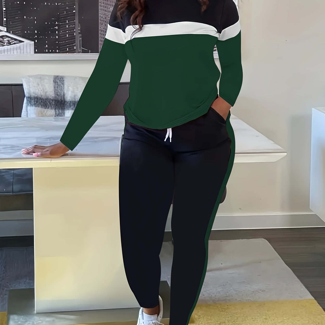 Plus Size Casual Outfits Two Piece Set, Women's Plus Colorblock Stripe Print Long Sleeve Round Neck Top & Drawstring Pants Outfits 2 Piece Set
