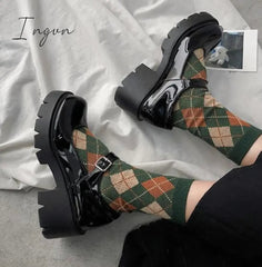 Ingvn - Vintage Mary Jane patent leather shoes