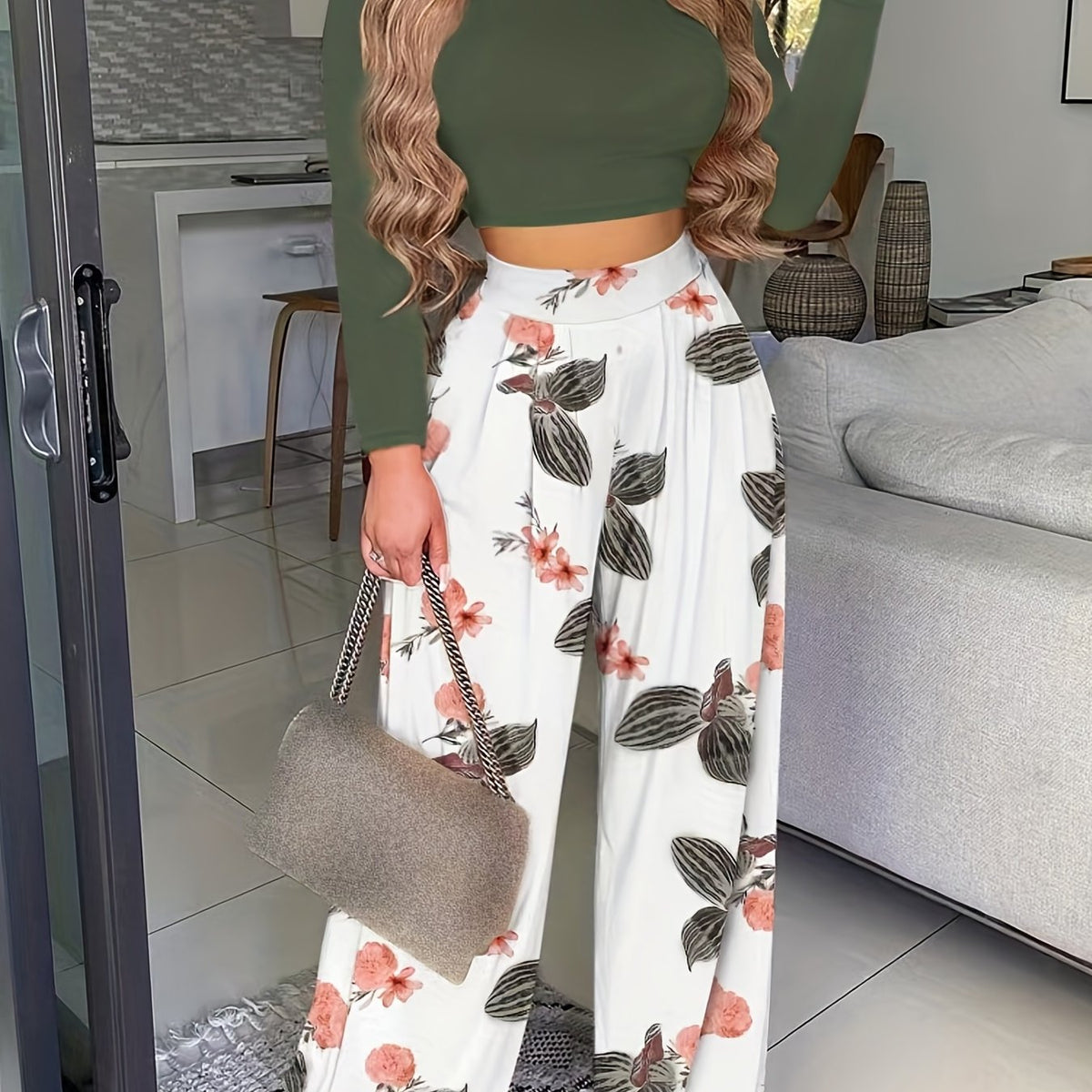 Chic Womens Two-Piece Set - Soft Solid Top with Flowing Floral Pants - Casual Wide Leg Outfit for Everyday Style