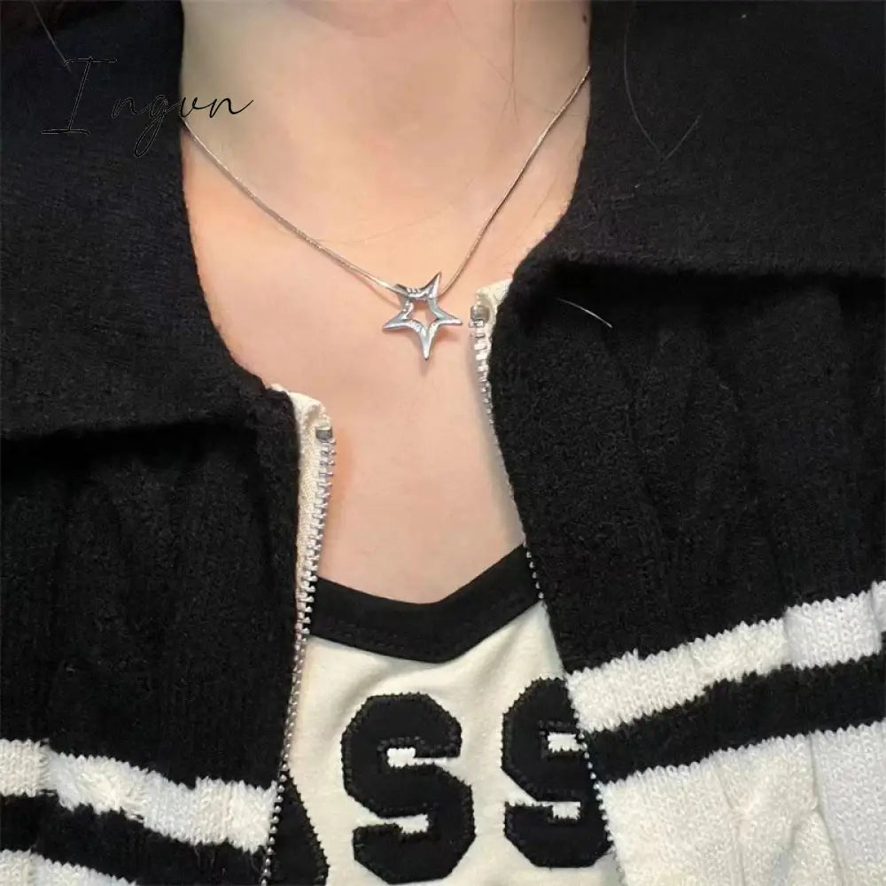 Y2K Hollow Star Pendant Necklace for Women Egirl Cute Korean Fashion Punk Clothing Pentagram Sweater Neck Chain Trend Jewelry