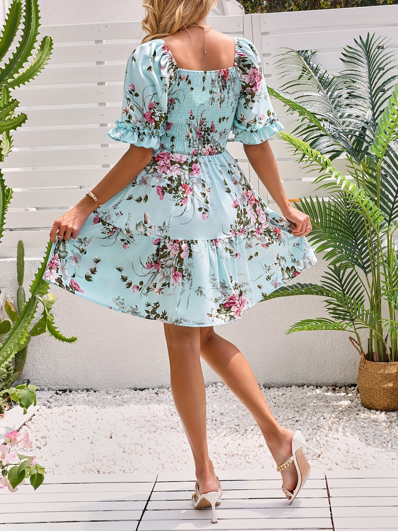 Charming Floral Print Dress with Adjustable Shirred Waist - Chic Short Sleeve Square Neck Design for Women - Perfect Casual Style