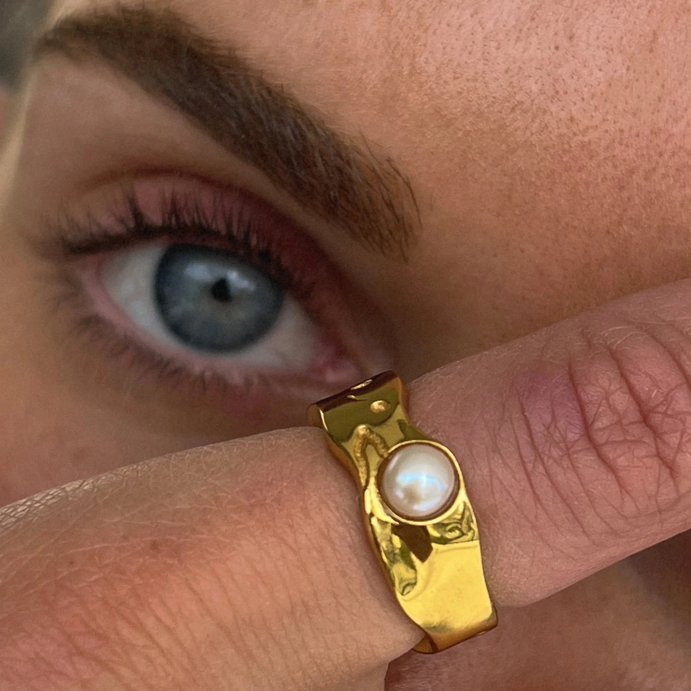 INGVN   Vintage Style Ring 18K PVD gold plated Fresh Water Pearl Stainless Steel Jewelry Elegant Imitation Ring Accessories New