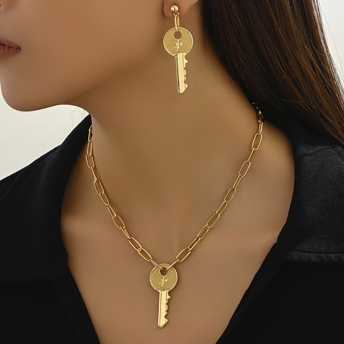 Golden Jewelry Set, Creative Minimalist Keychain Shaped Earrings And Necklace Set For Daily And Vacation Wearing By Ladies