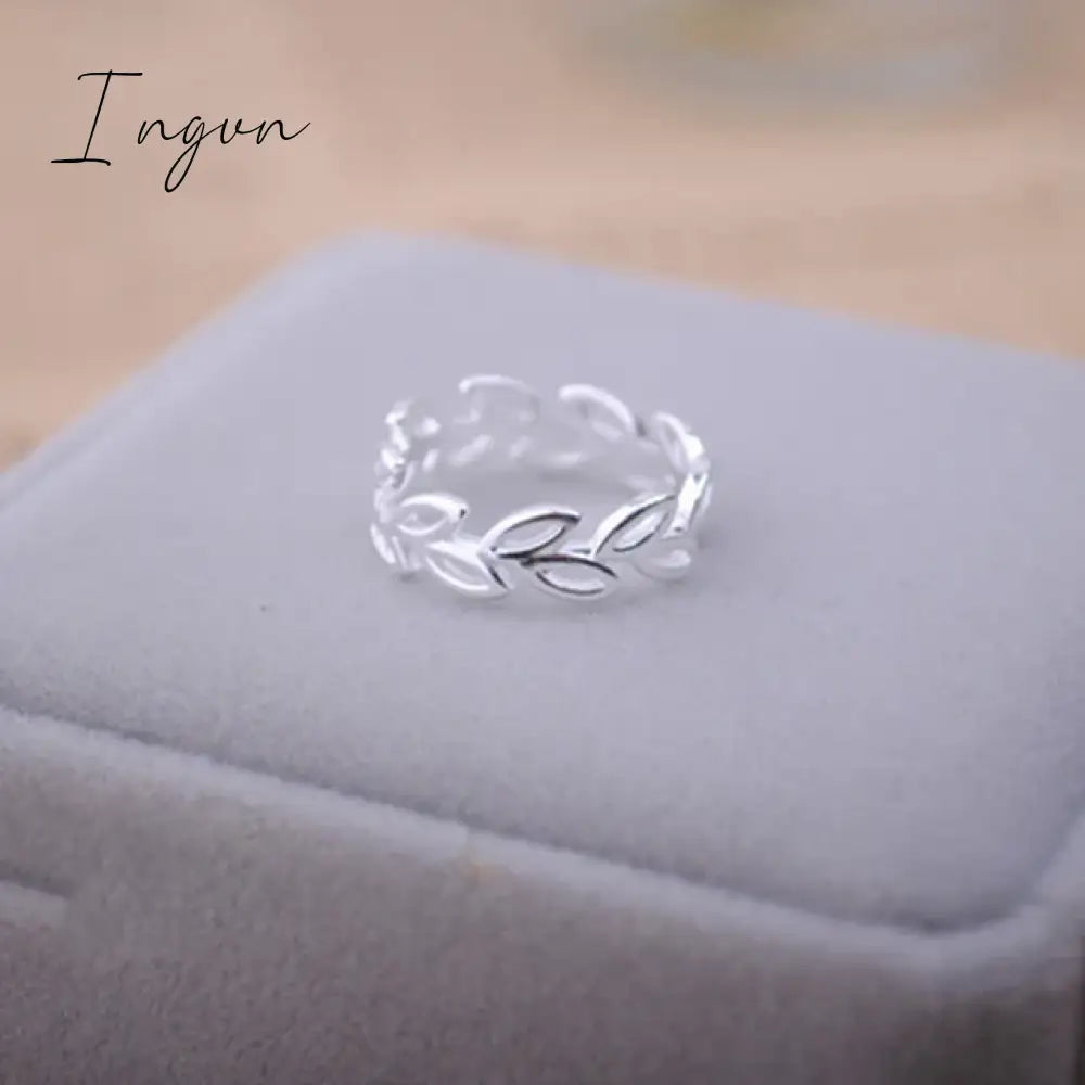 Simple Fashion Silver Color Feather Dolphin Adjustable Ring Exquisite Jewelry Ring For Women Party Wedding Engagement Gift