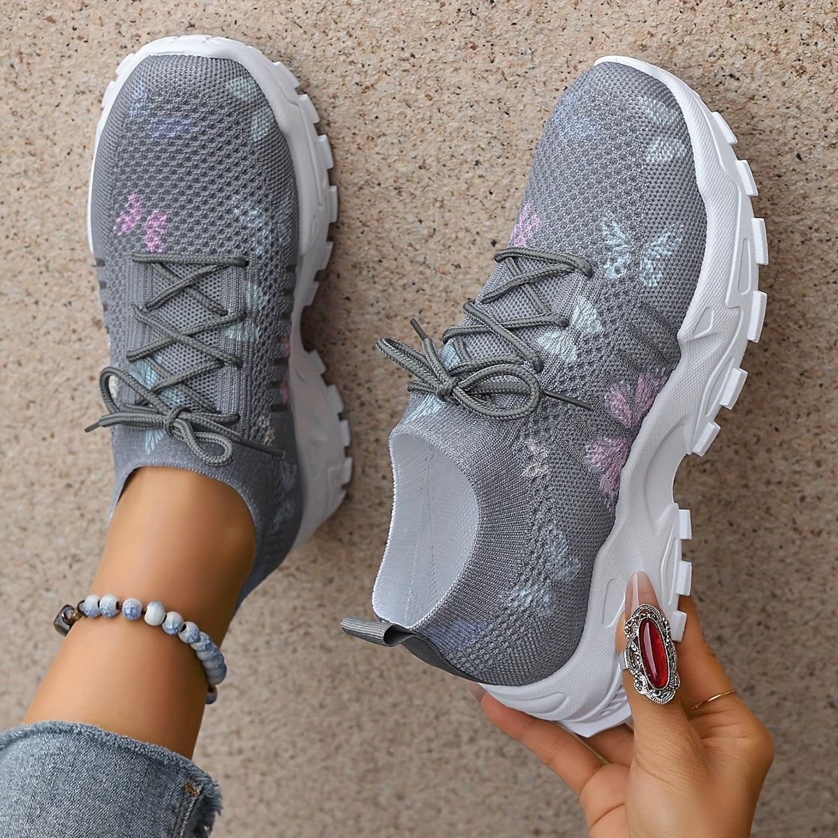 Stylish Butterfly Mesh Running Shoes - Road Running, Breathable Low-Cut Lightweight Comfortable Sneakers with Laces for Women - Perfect for Casual Daily Exercises and Outdoor Activities