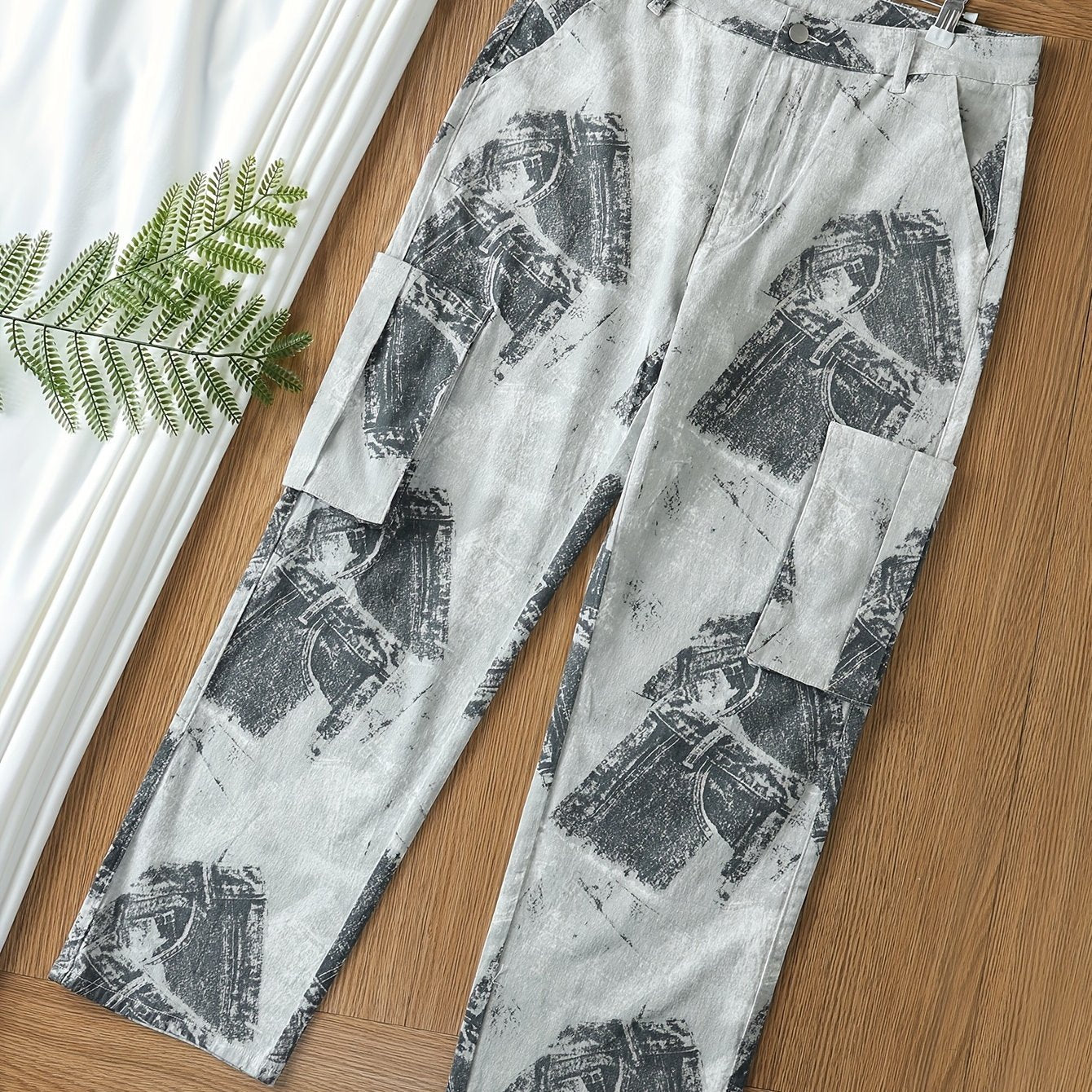 Plus Size Women's High Stretch Camo Print Cargo Jeans - Comfortable Button Fly, Multiple Pockets, Relaxed Fit, Soft Fabric, and Stylish Design for Everyday Wear