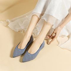 Women's shoes Large flat shoes Spring and Autumn fashion pointy beautiful rubber soles anti-slip shallow mouth shoes