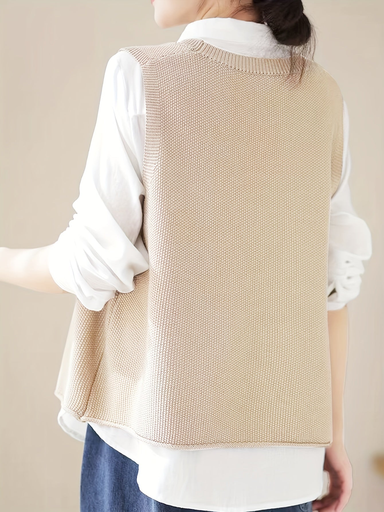 Women's Crew Neck Knit Vest - Casual Sleeveless Spring/Fall Sweater with Pocket, Easy-Care, Comfort Fit