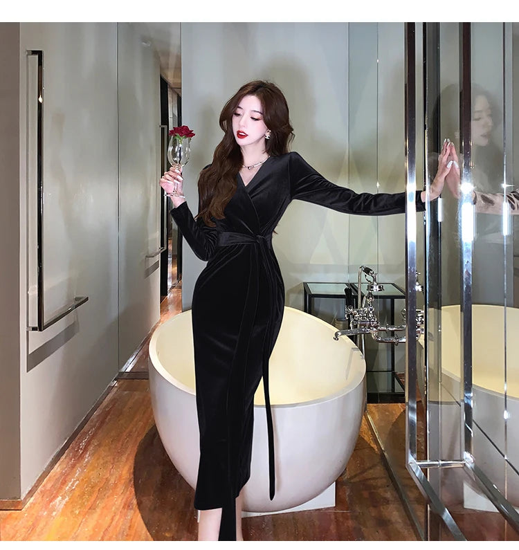 Vintage Sexy Party Black Velvet Midi Dresses for Women Autumn New Elegant Fashion Slim Lace Up Long Sleeves Female Clothing