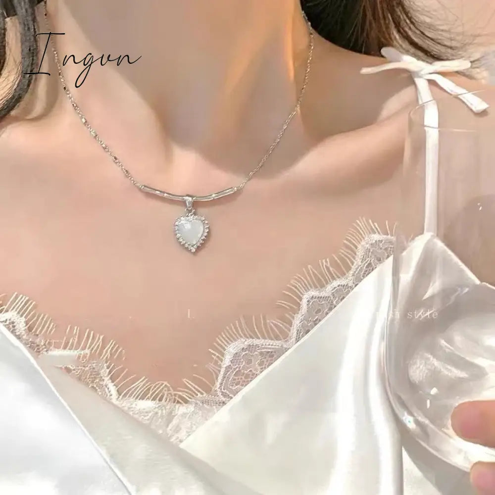 Punk Pink Love Heart Pendant Short Necklaces for Women Goth Vintage Fashion Charm Choker Necklace Y2K Jewelry 90s Gifts
