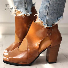 Ingvn - Peep Toe Cutout Rivet Chunky Heel Boots
