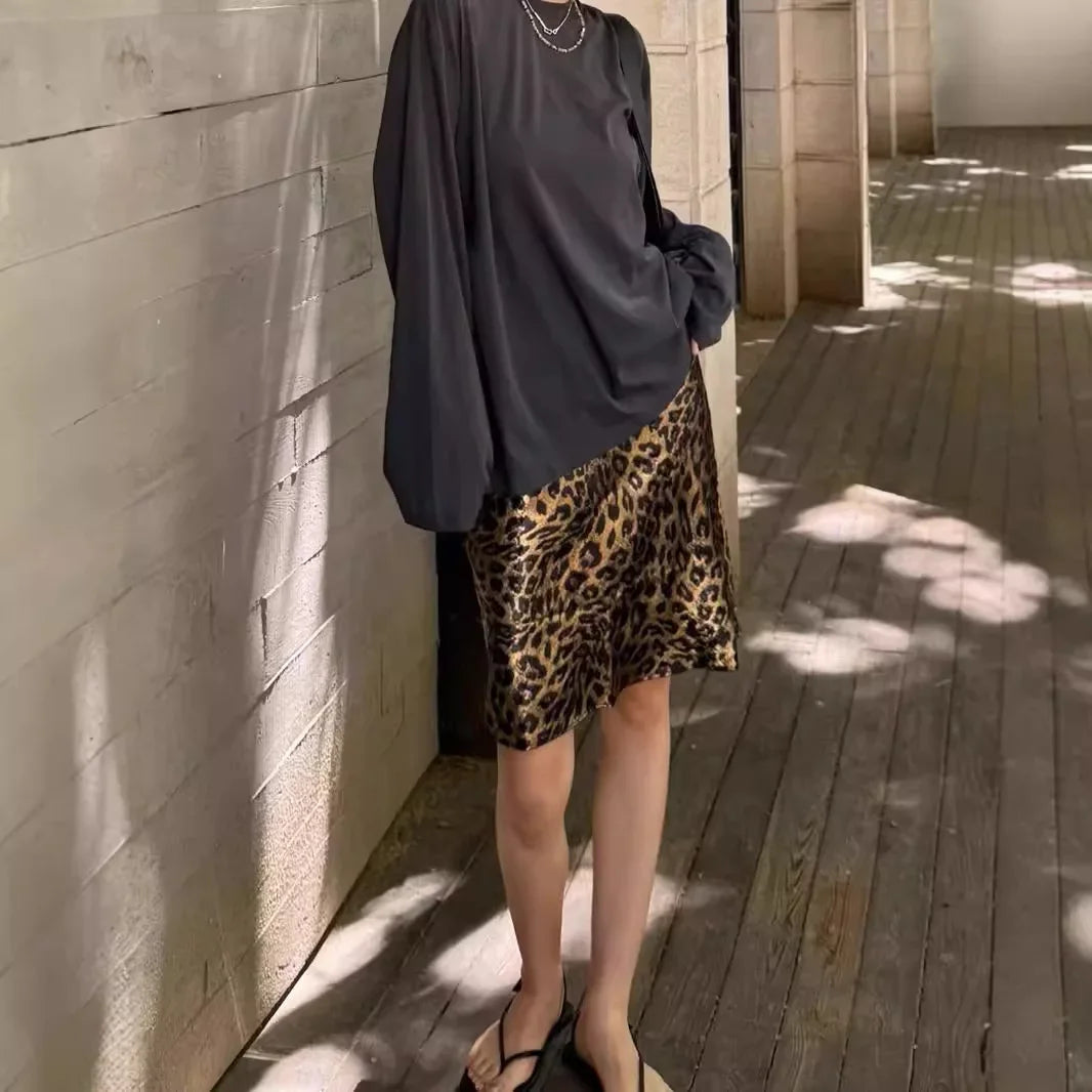 Fashionable and versatile leopard print skirt