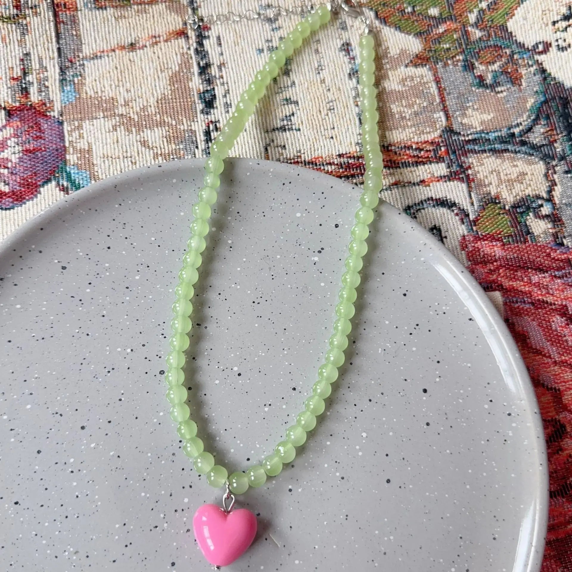 Ingvn  New Color Beaded Chain Resin Heart Pendant Necklace For Women Girls Trendy Clavicle Chain Delicate Jewelry Gift