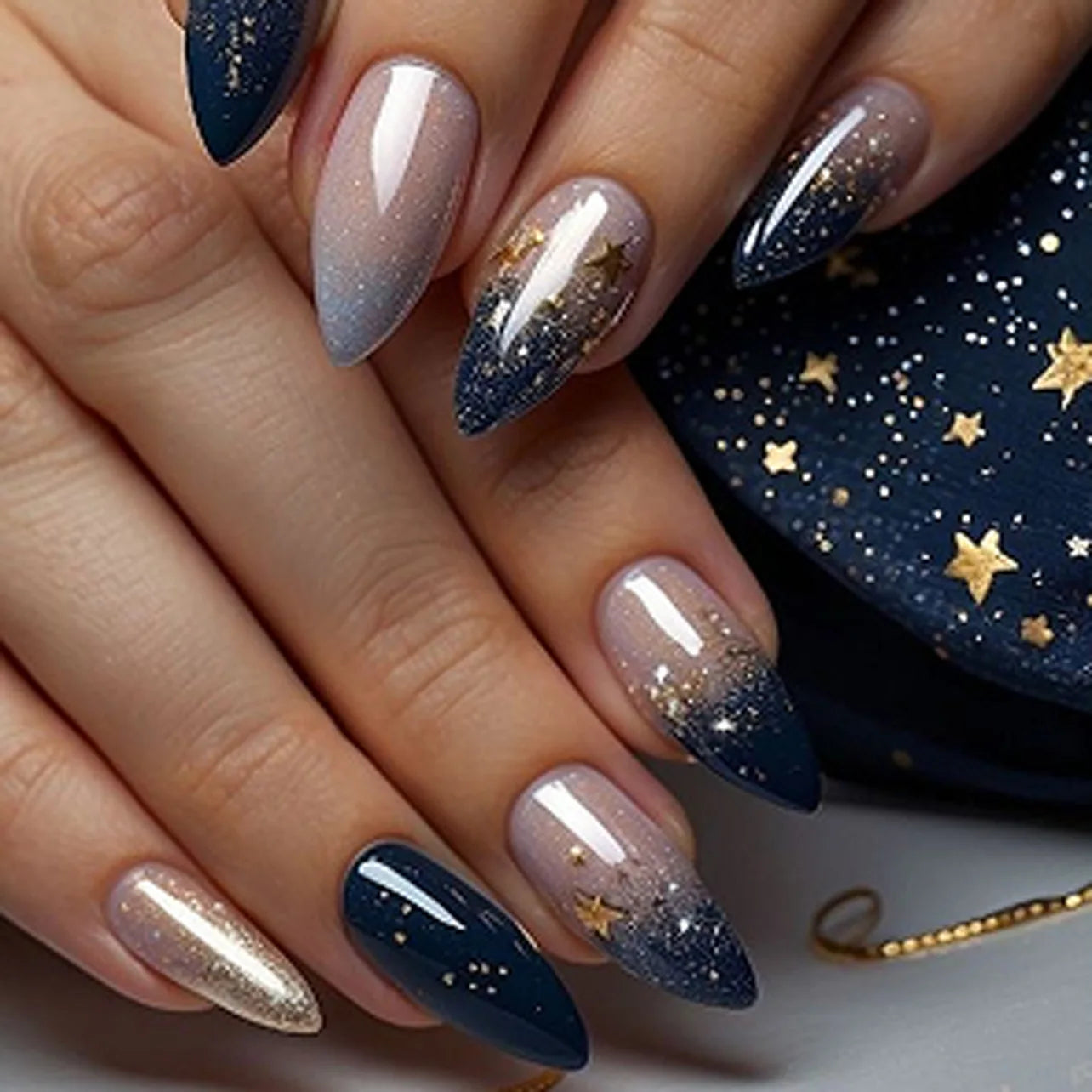 Ingvn  24Pcs Glitter Blue French False Nails Press on Short Round Head Fake Nail with Moon Star Design Artifical Almond Manicure Tips