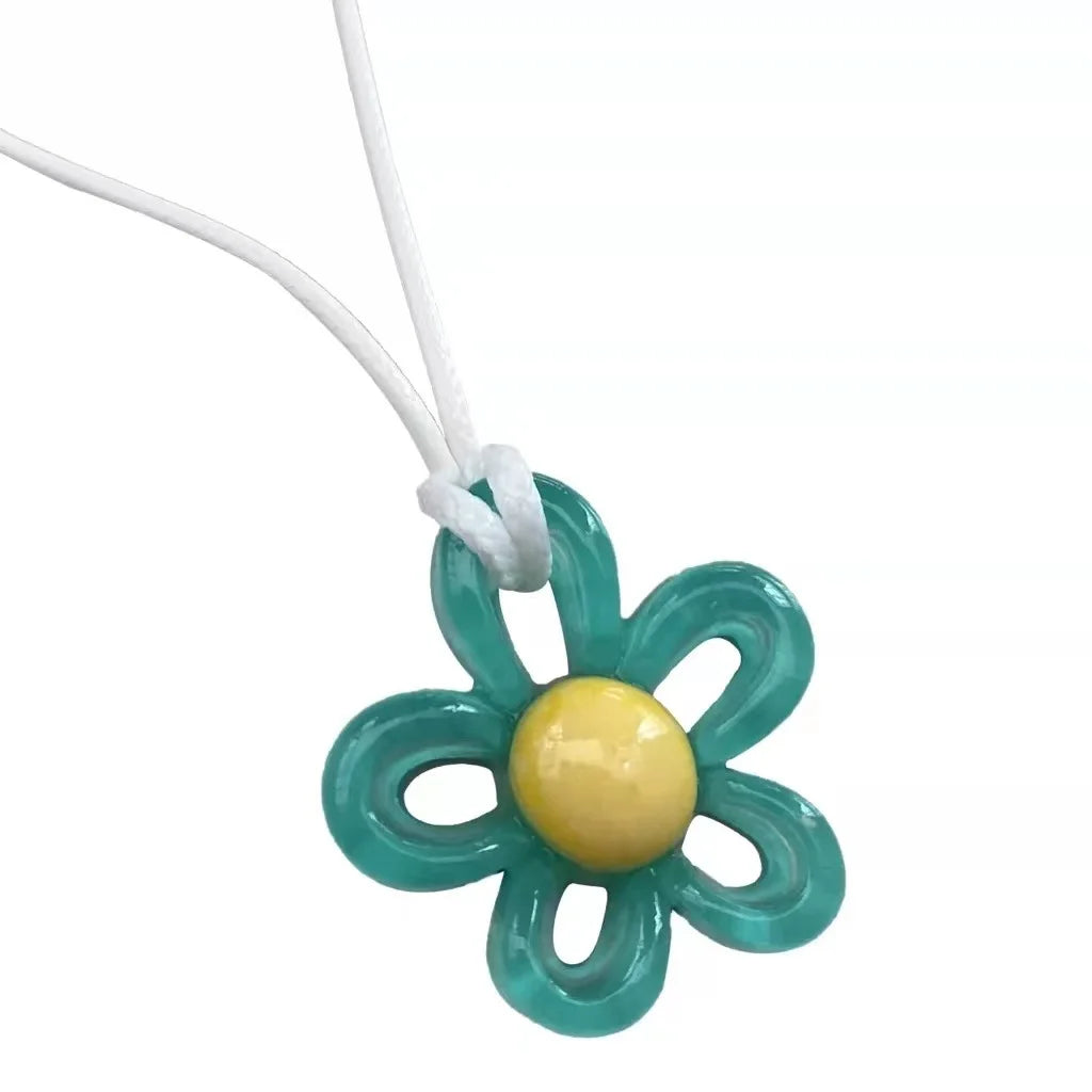 Ingvn  Colorful Acrylic Flower Pendant Wax Line Necklace Fashion Neck Handmade Chain Charm Statement Women Pendulum Y2K Jewelry Gift