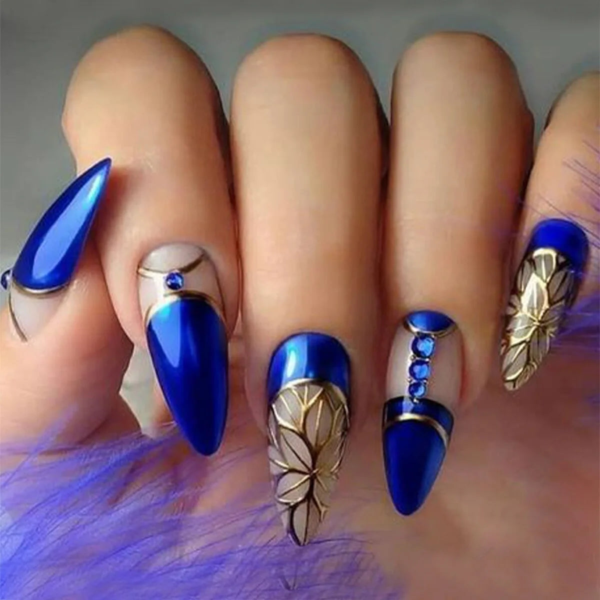 Ingvn  24Pcs Almond Fake Nail with Leaves Design Simple Brown False Nails Wearable French Oval Press on Nails Reusable Stiletto Nails