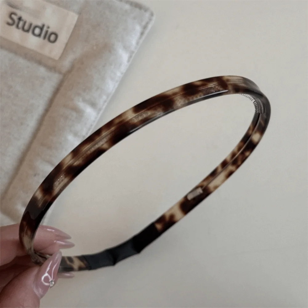 Ingvn  New Caramel Color Hair Claw Clip Large Decorative Barrette Leopard Print French Retro Hairpin Women