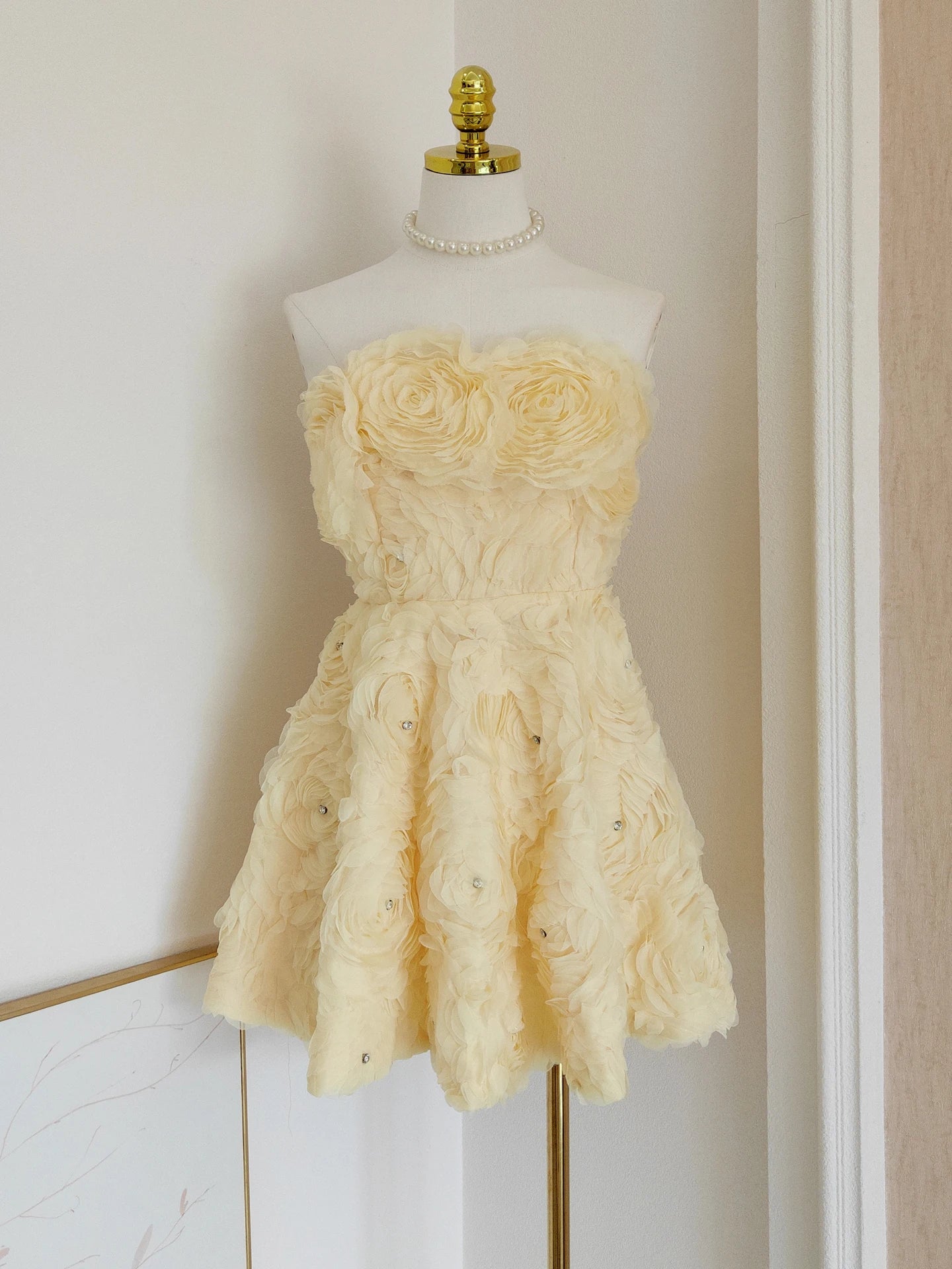 Ingvn  French Elegant Heavy Industry Socialite Birthday Party Dresses 3D Flower Diamond High Waist Slim A-line Fluffy Short Dress Women