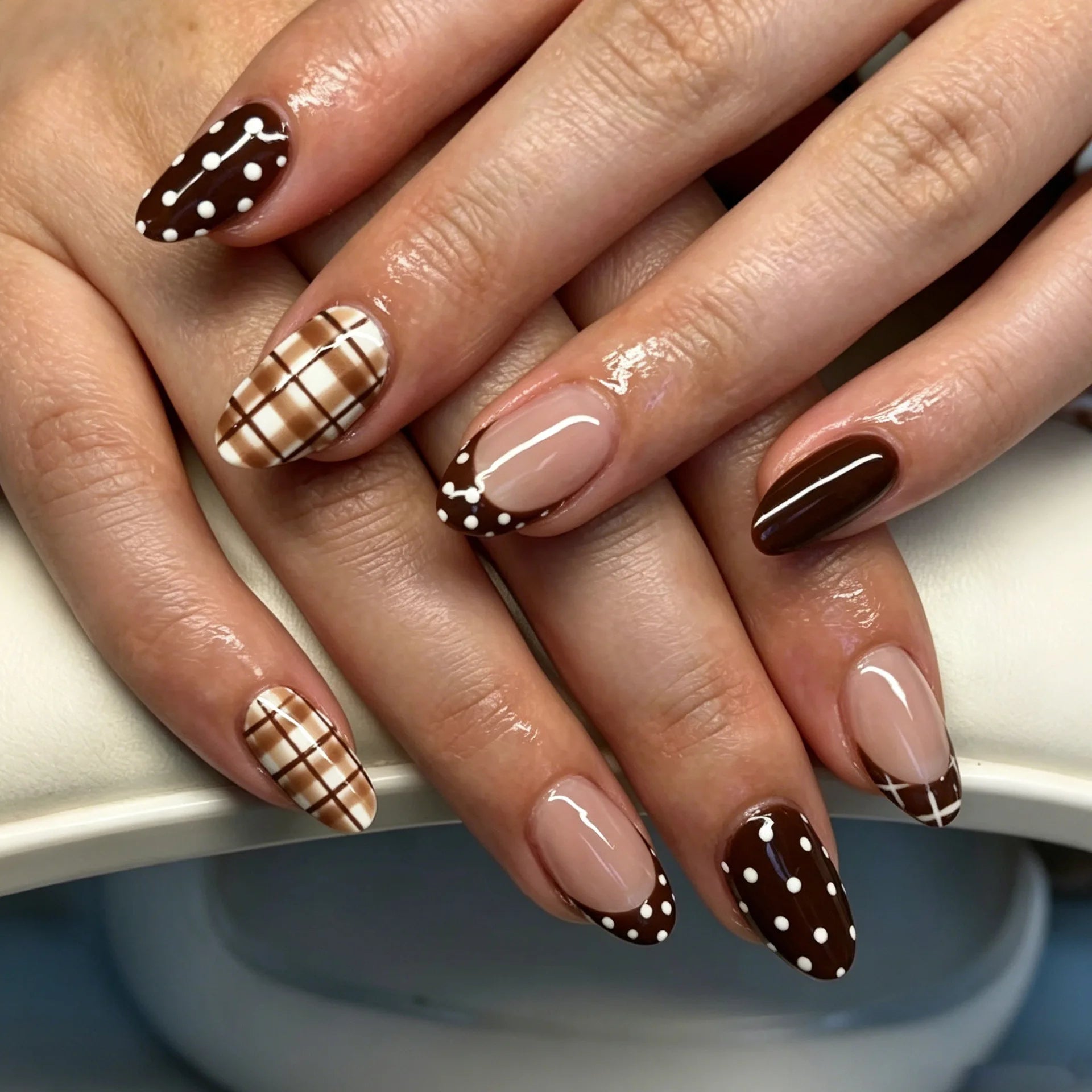 Ingvn  24Pcs Autumn Polka Dot French Press on Nails Solid Color Brown Grid Pattern Design Fake Nail Tips Short Wearable Almond Nail Art