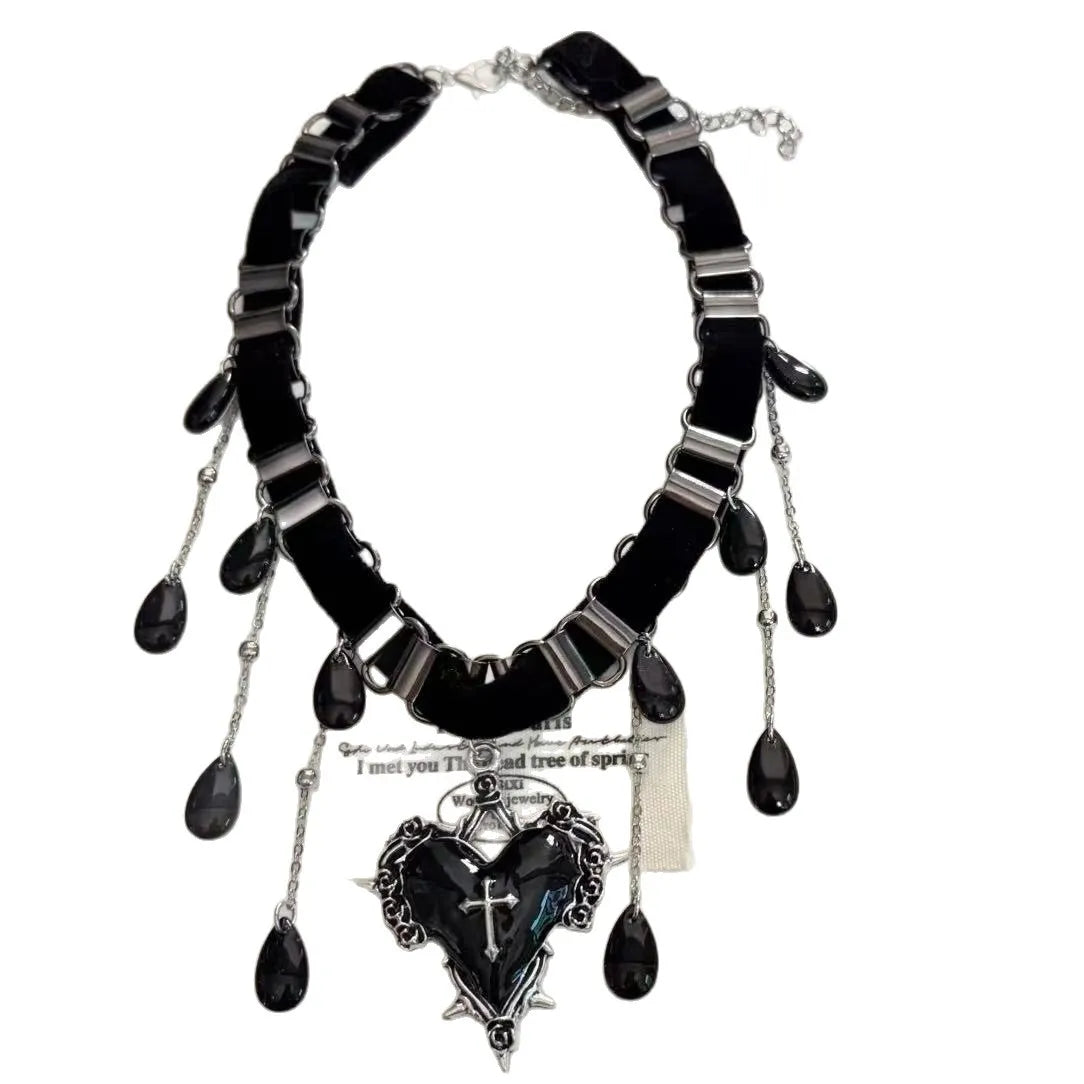 Ingvn  Goth Black Heart Love Cross Pendant Irregular Stone Bead Choker Necklace For Women Halloween Vintage Y2K Grunge EMO Accessories
