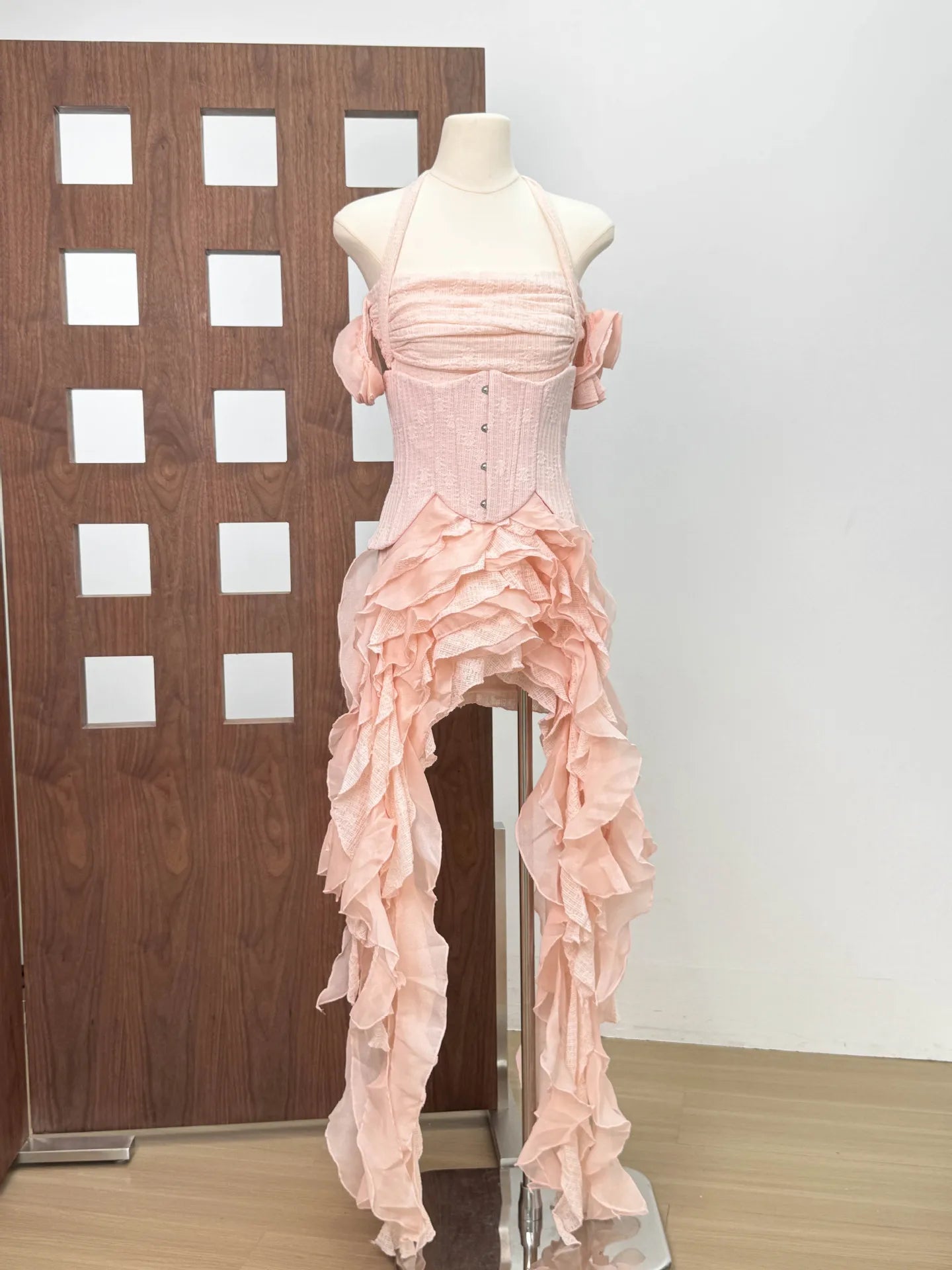 Ingvn  French Elegant Fashion Sexy Halter Neck High Waist Seal Ruffled Fringed Ribbon Irregular Evening Party Dress Women Summer
