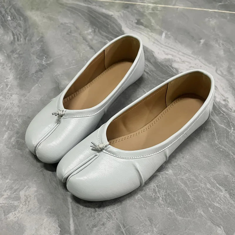 Ingvn  Split Toe Women Ballet Flats Fashion Tabi Shoes Casual Slip-on Loafers Ladies Pleated Leather Espadrilles Zapatillas Mujer