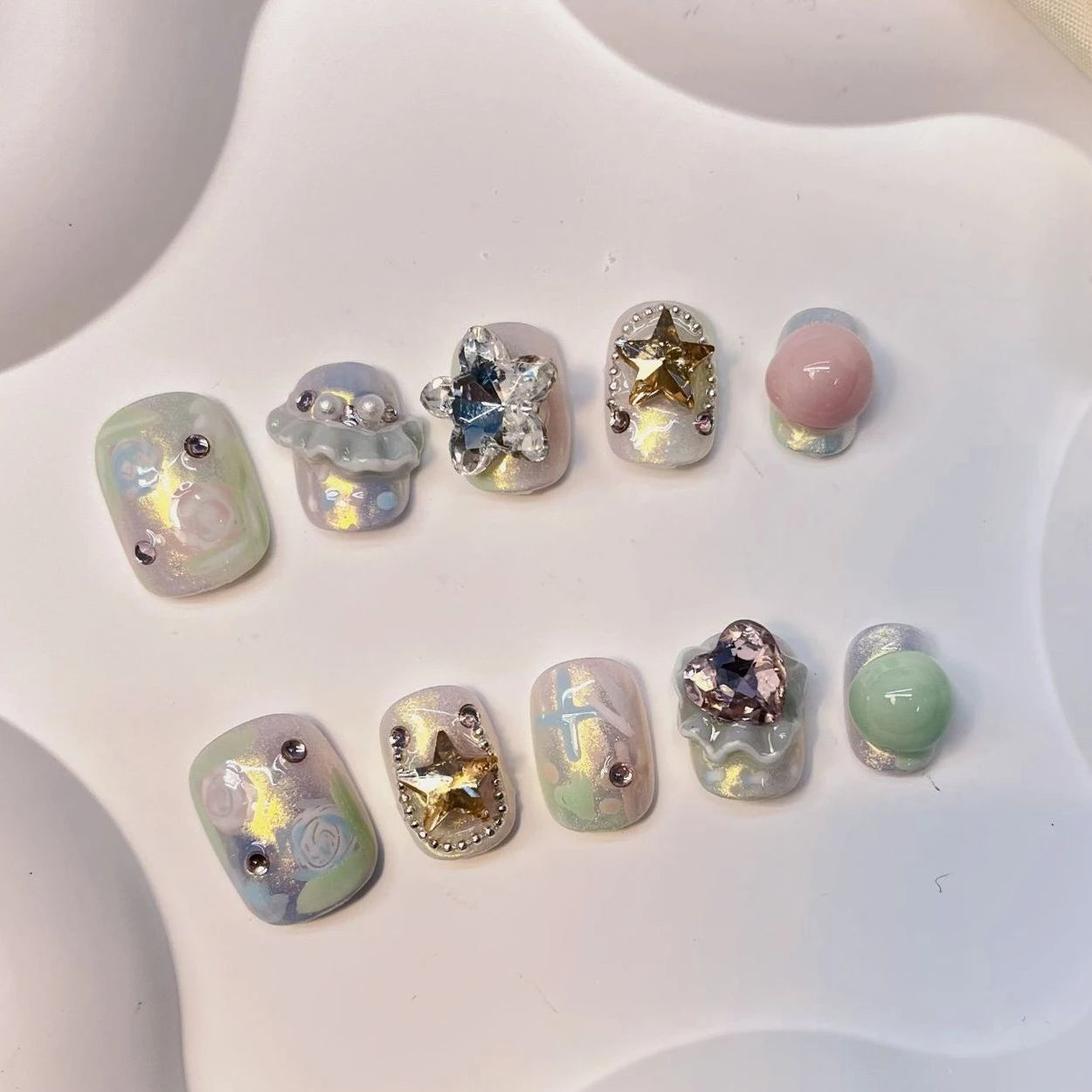 Ingvn  10Pcs Short Sweet and Cool Handmade Press On Nails Full Cover Design Round Head Fake Nail Artificial Manicure Wearable Nail Tips
