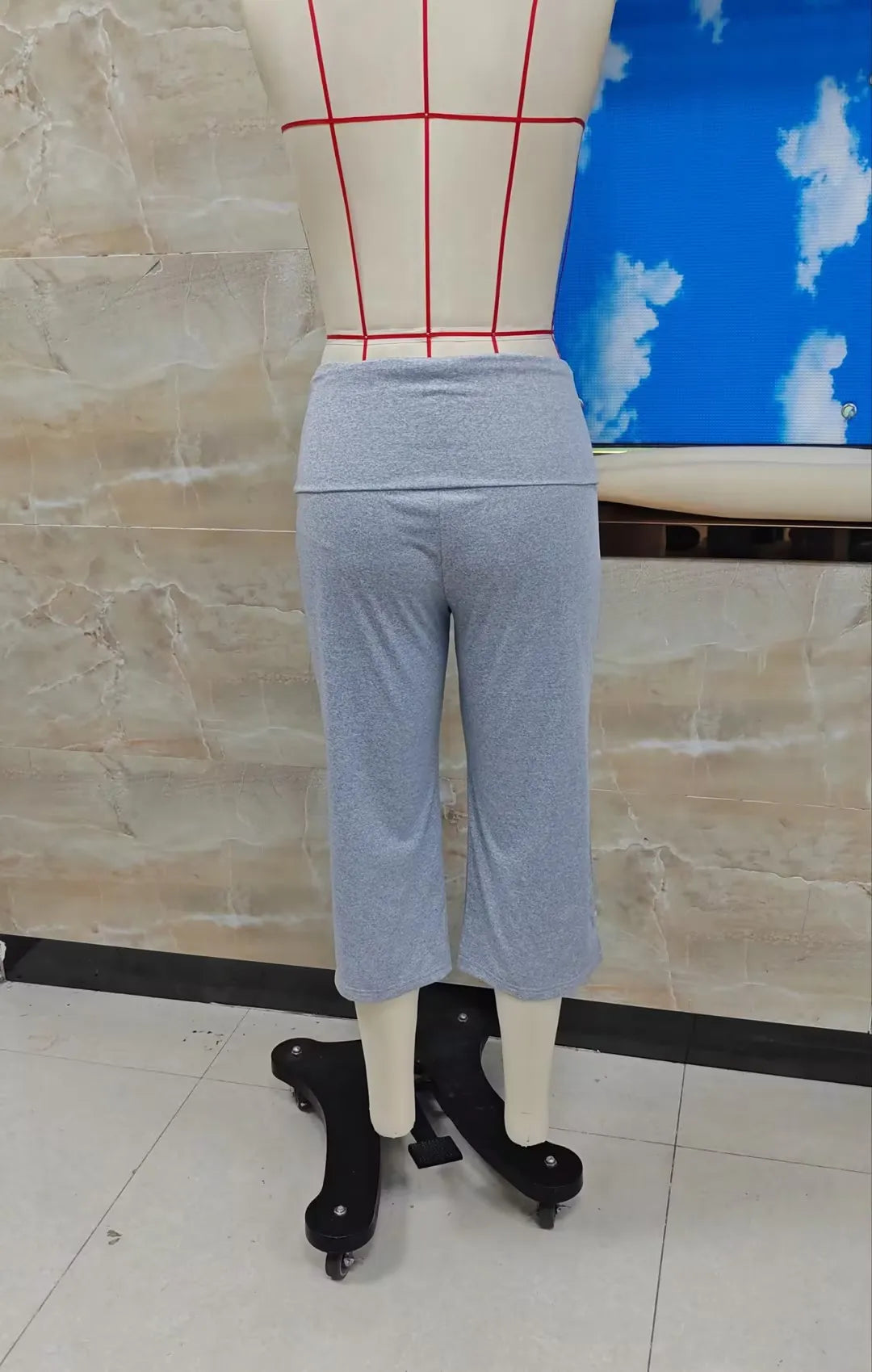 Ingvn  Womens Summer Capris Pants Casual Fold-Over Elastic Waist Side Split Hem Cropped Pants Trendy Trousers for Streetwear