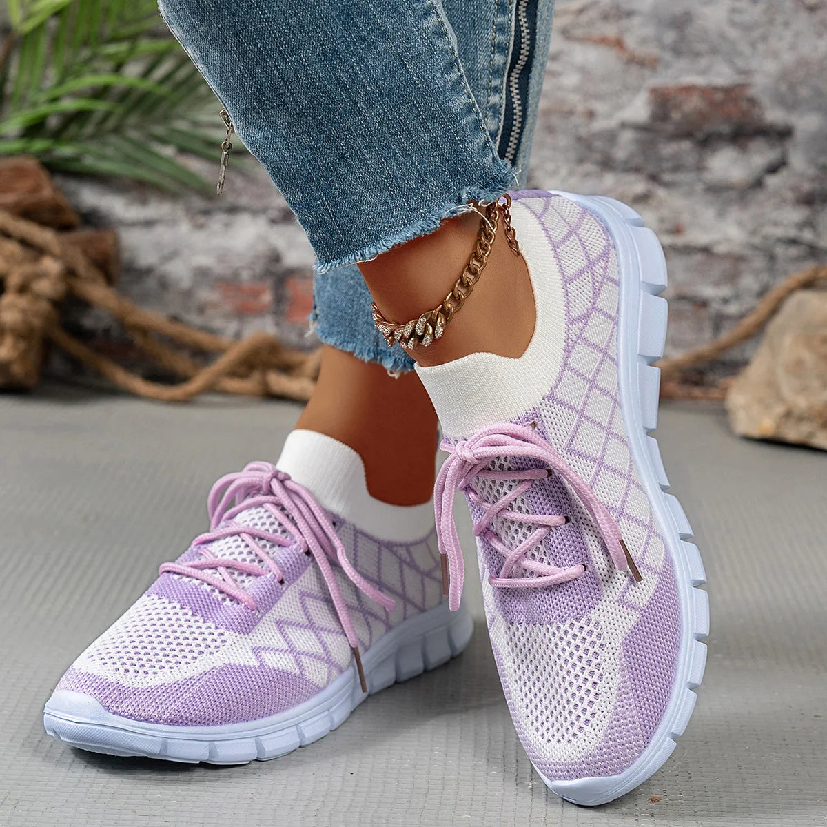 Ingvn  Women's Fashion Strip Plaid Knitted Sneakers Soft Sole Breathable Mesh Running Shoes for Women Lightweight Slip On Tennis Shoes