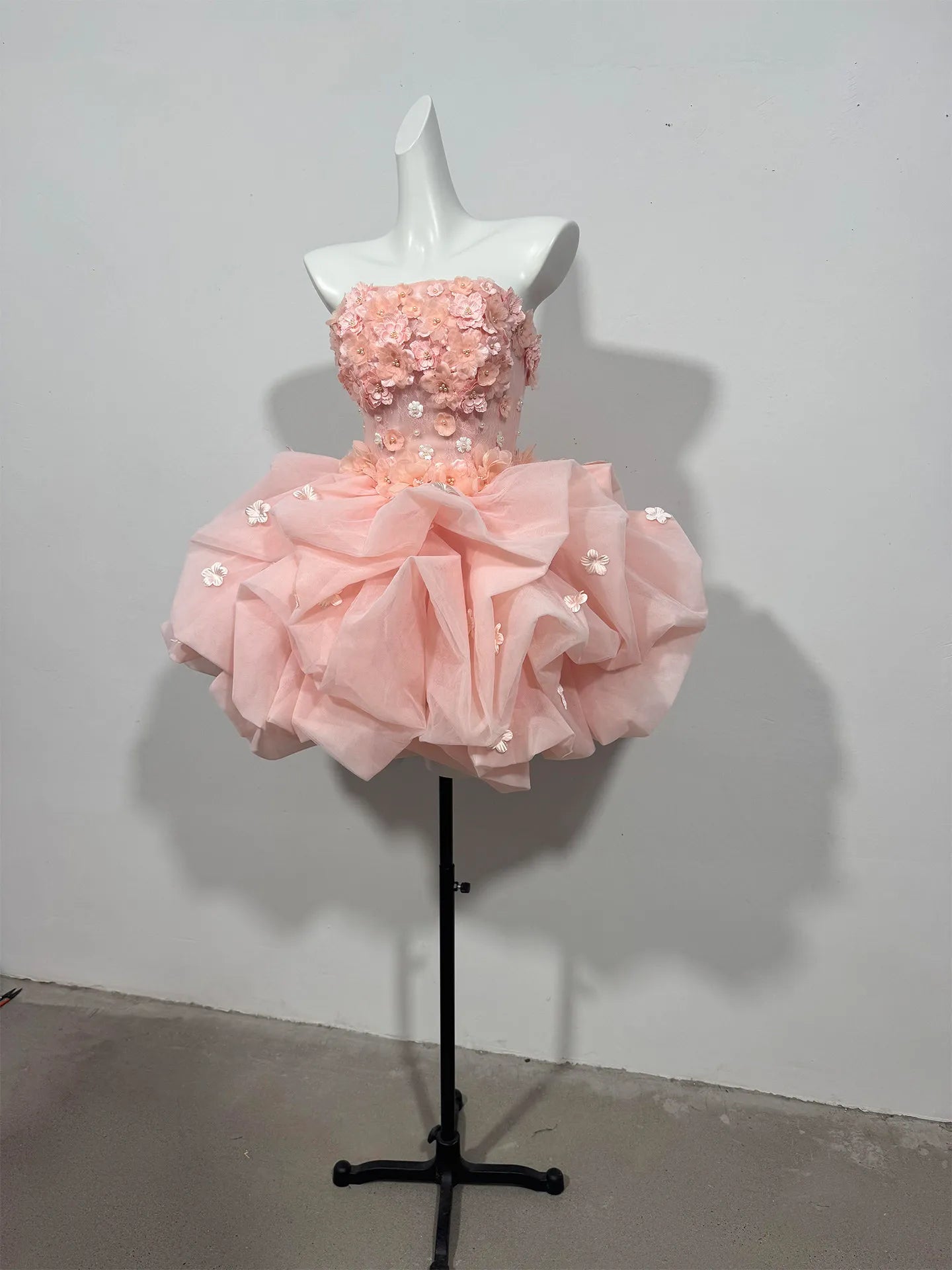 Ingvn  Spring Elegant Princess Pink Birthday Party Dress Sleeveless Strapless Beaded Embroidery Sweet Puffy Short Dress for Women