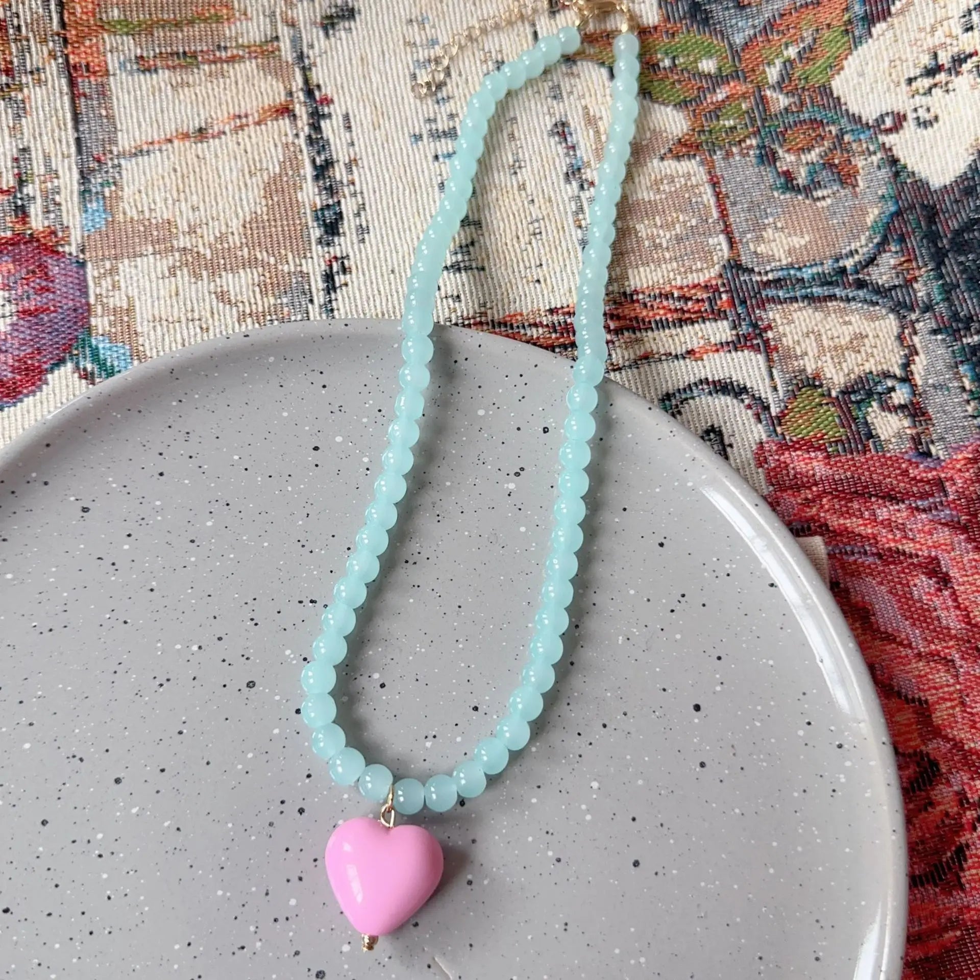Ingvn  New Color Beaded Chain Resin Heart Pendant Necklace For Women Girls Trendy Clavicle Chain Delicate Jewelry Gift