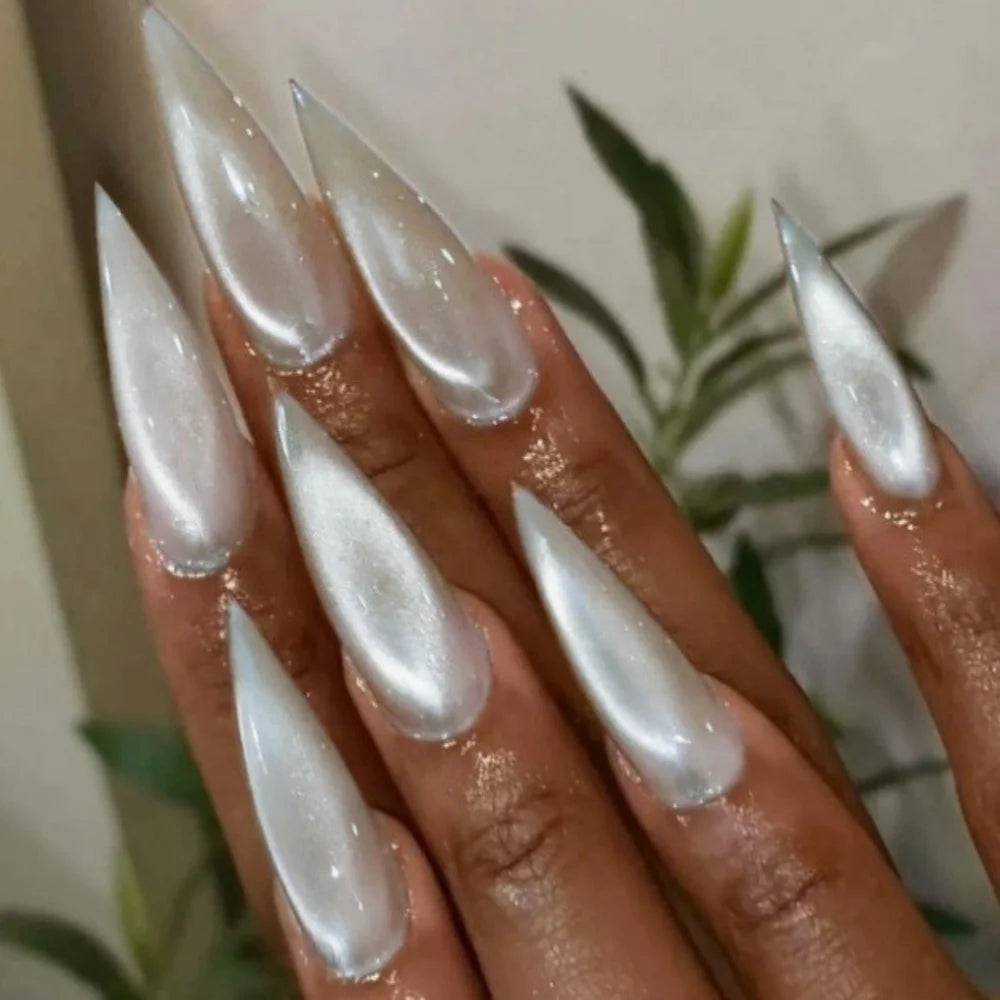 Ingvn  24Pcs Simple Solid Color White Press on Nails Long Style Almond False Silver Nails Fashion Cat's Eye Design Stiletto Nail Tips