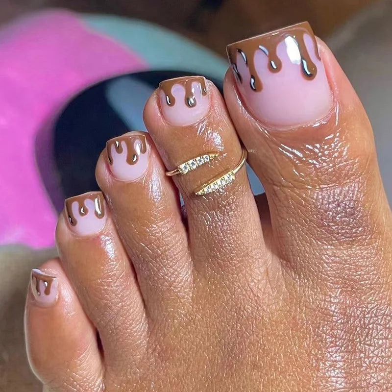 24Pcs Simple French False Toe Nails with Rhinestone Wearable Glitter Toe Fake Nails Shiny Powder Press on Nails Full Nail Tips