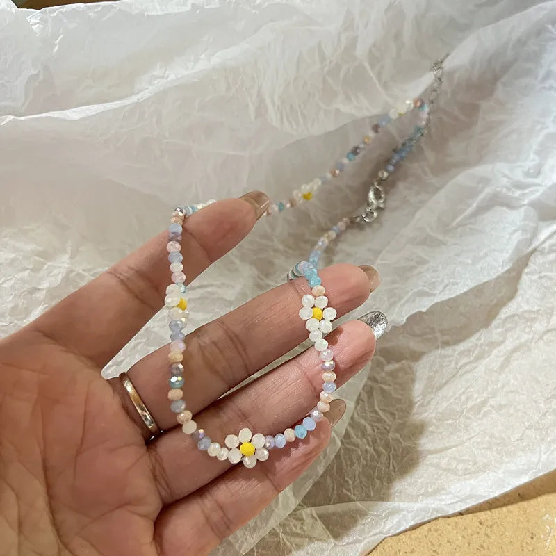 Ingvn  Trend Daisy Flowers Colorful Shiny Resin Bead Choker Clavicle Chain Sweet Necklace For Women EGirls Summer Vacation Jewelry