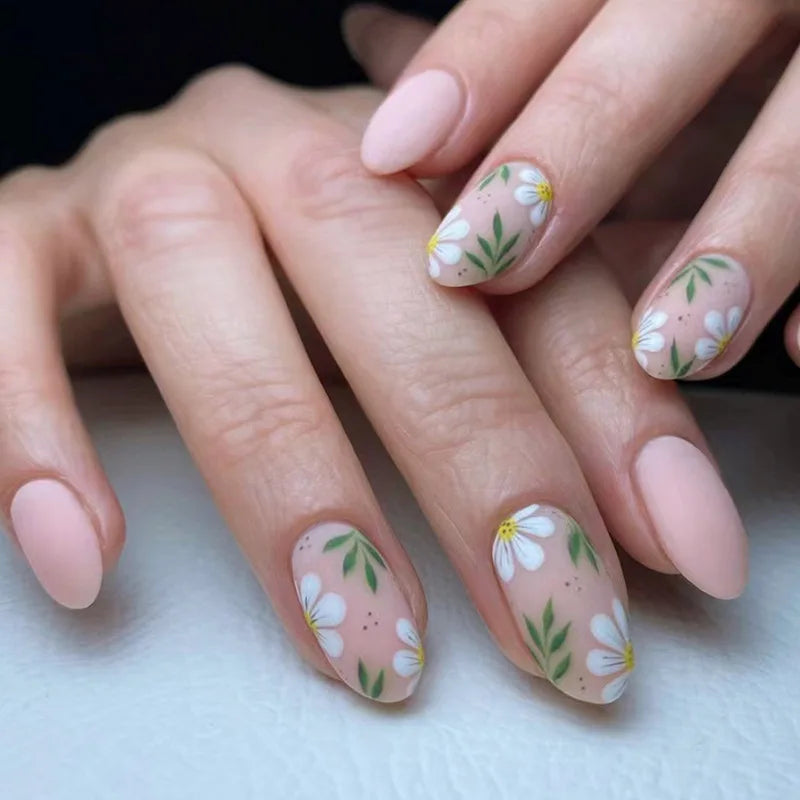 Ingvn  24Pcs Simple Green French False Nails Short Almond Fake Nails with Wave Line Design Wearable Round Head Press on Nail Tips