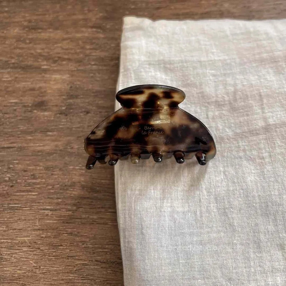 Ingvn  New Caramel Color Hair Claw Clip Large Decorative Barrette Leopard Print French Retro Hairpin Women