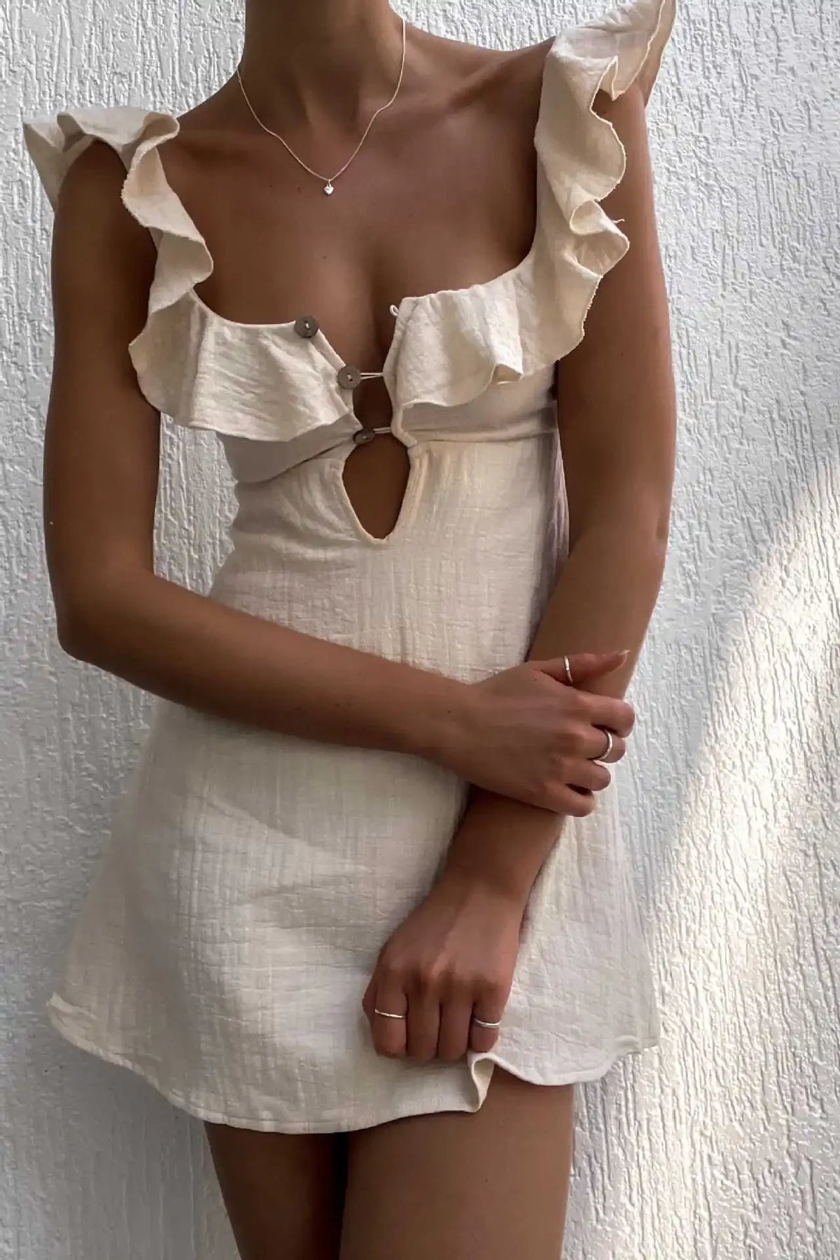 Ingvn  Holiday Retro Mini Beach Dress for Women Summer  New Fashion Sexy Ruffled Strap Dress Women Hollow Out Short Dress Vestidos