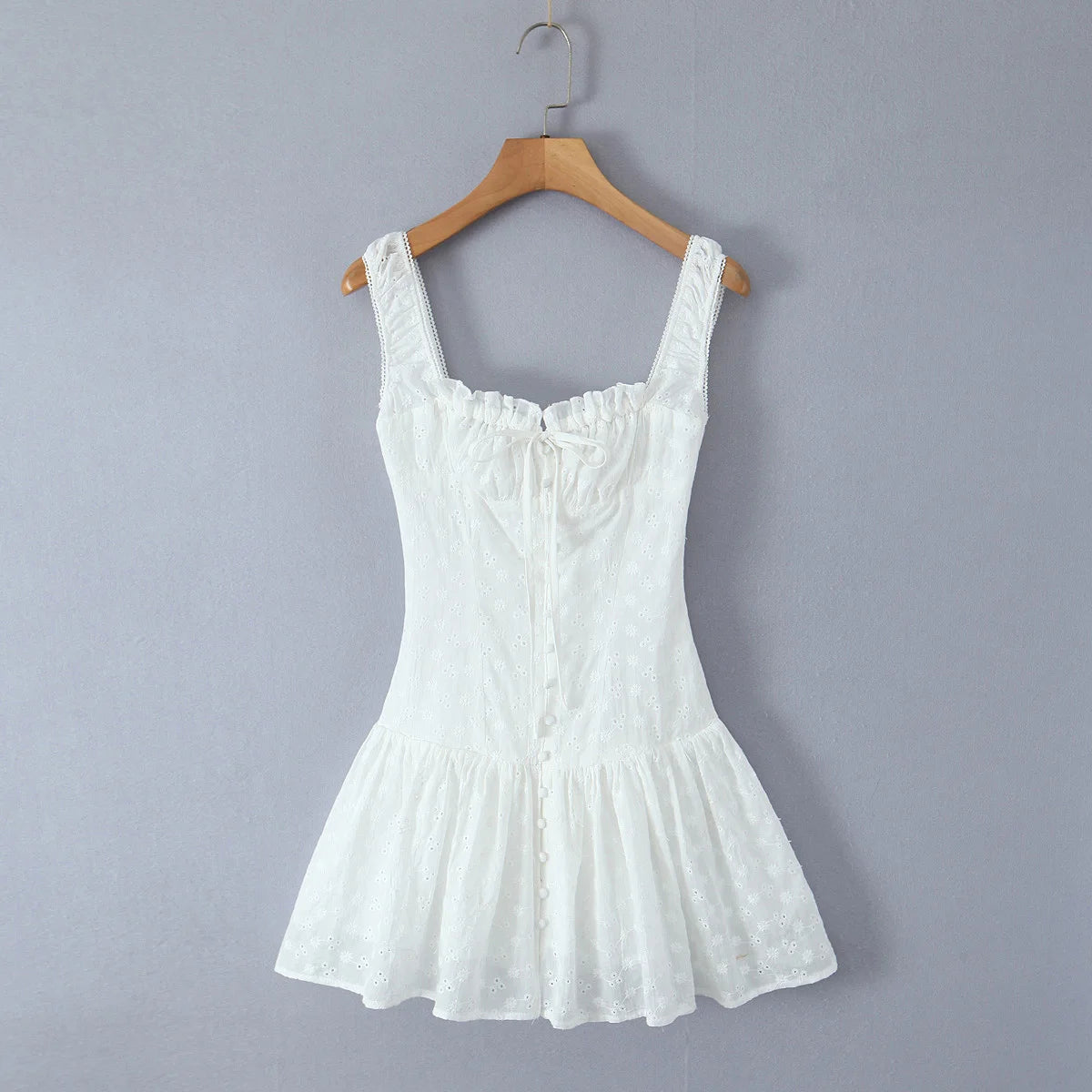 Ingvn  Sexy White Emboridery Flower Bow Ruched Chest Elastic Strap Mini Tank Dress Low Waist Spliced Folded Swing Women Sleeveless Robe