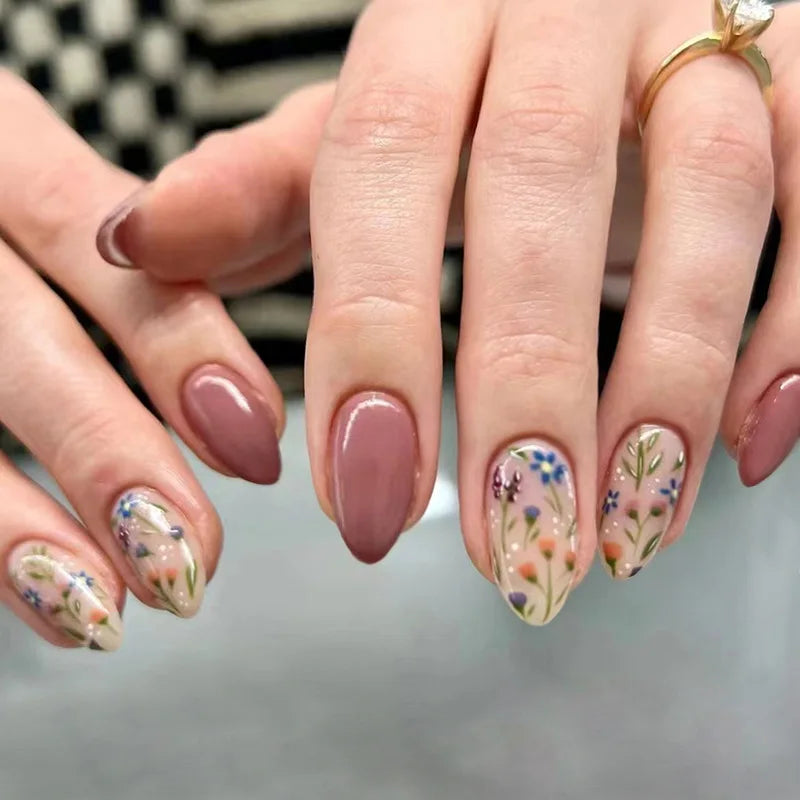 Ingvn  24Pcs Simple Green French False Nails Short Almond Fake Nails with Wave Line Design Wearable Round Head Press on Nail Tips