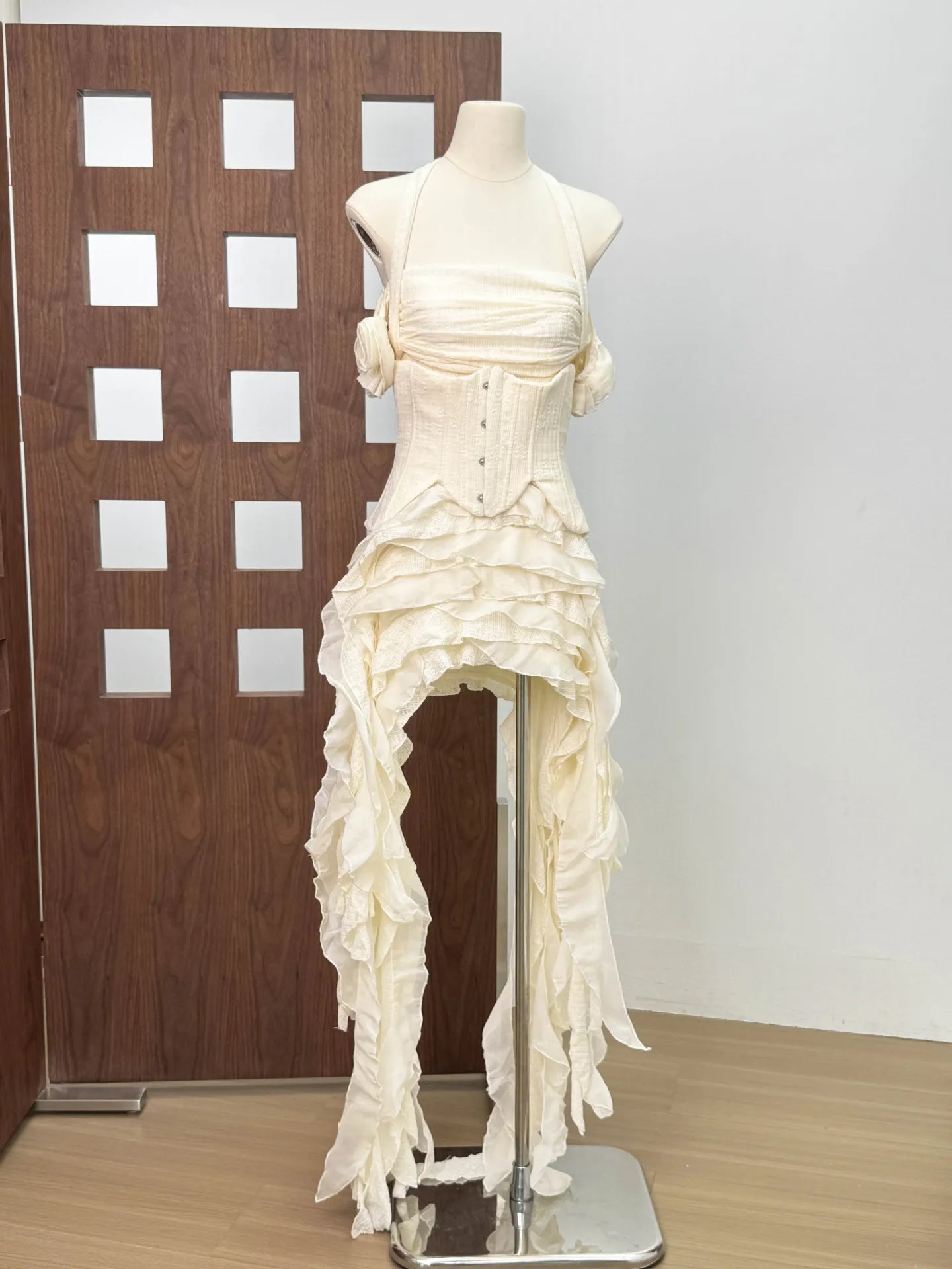 Ingvn  French Elegant Fashion Sexy Halter Neck High Waist Seal Ruffled Fringed Ribbon Irregular Evening Party Dress Women Summer