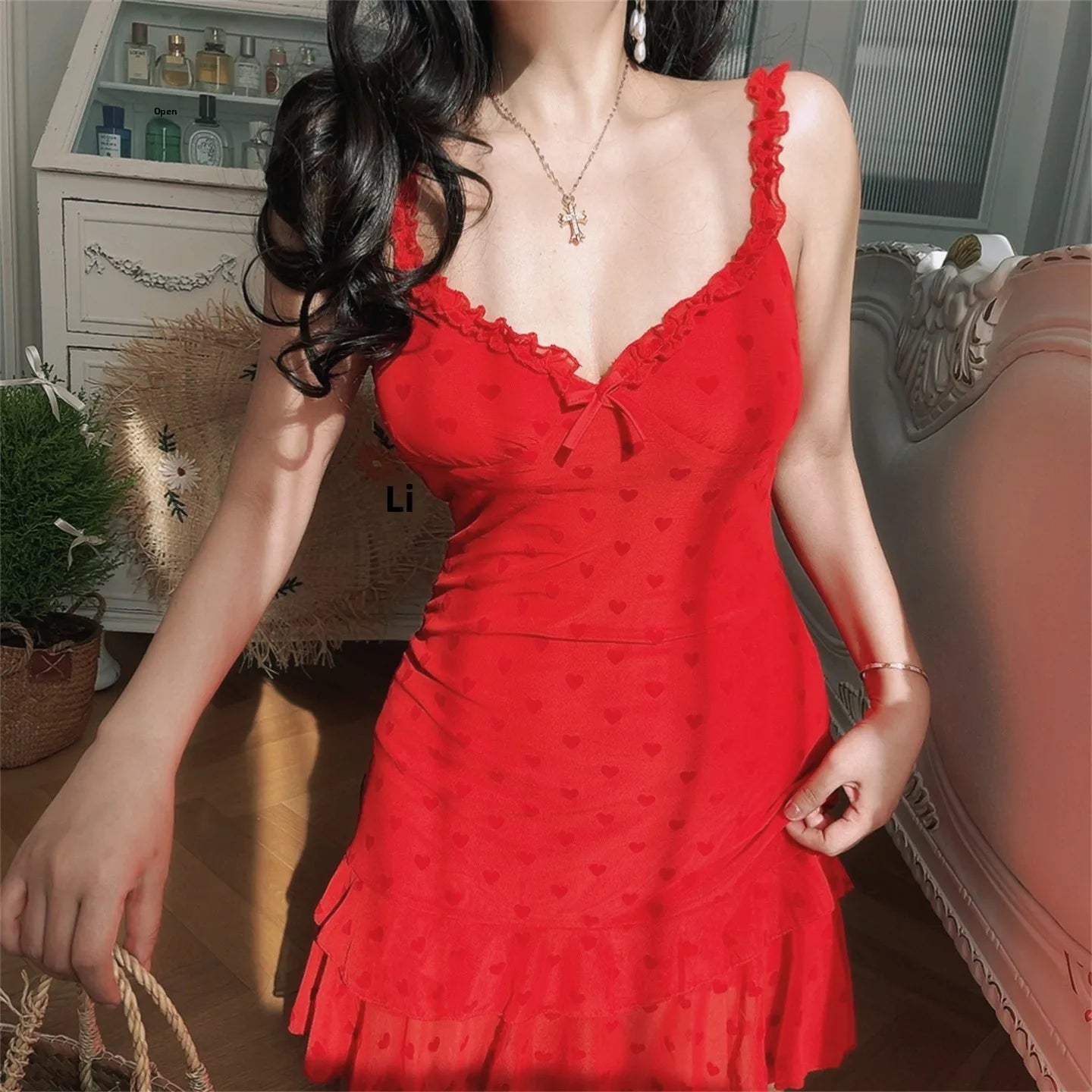 Ingvn  Retro Red Heart Lace Trim Halter Dress Vacation Gown Polyester Fiber A-Line Skirt Style Sleeveless Zipper Closure Slim Fit
